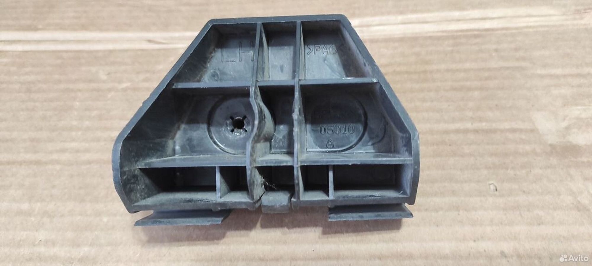 Кронштейн заднего бампера левый Toyota Avensis, 500 рублей, Уфа