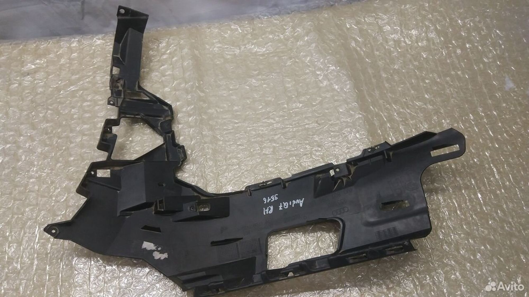 Кронштейн переднего бампера правый Audi Q7, 2000 рублей, Уфа