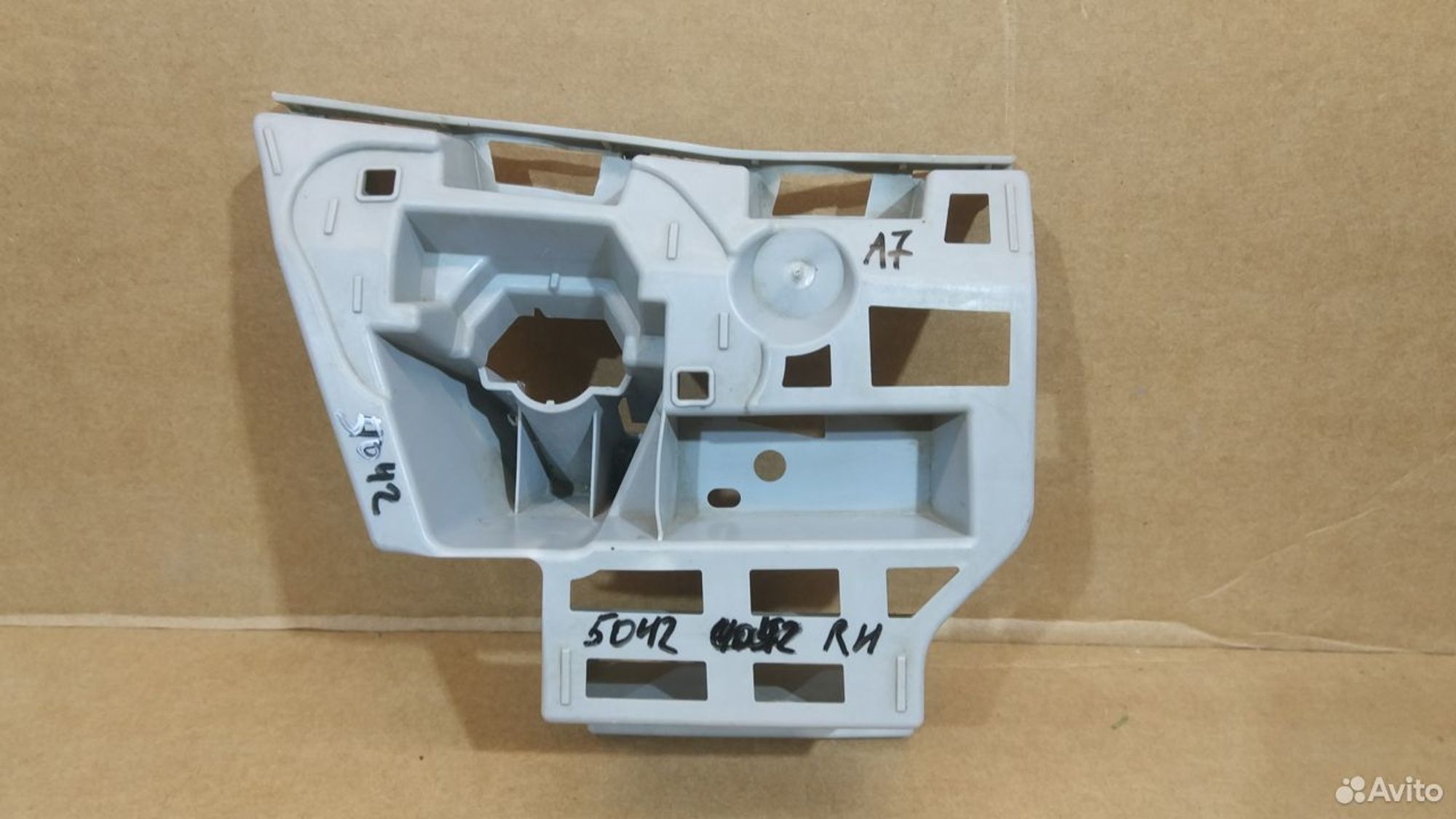 Кронштейн форсунки омывателя Skoda Octavia A7, 500 рублей, Уфа