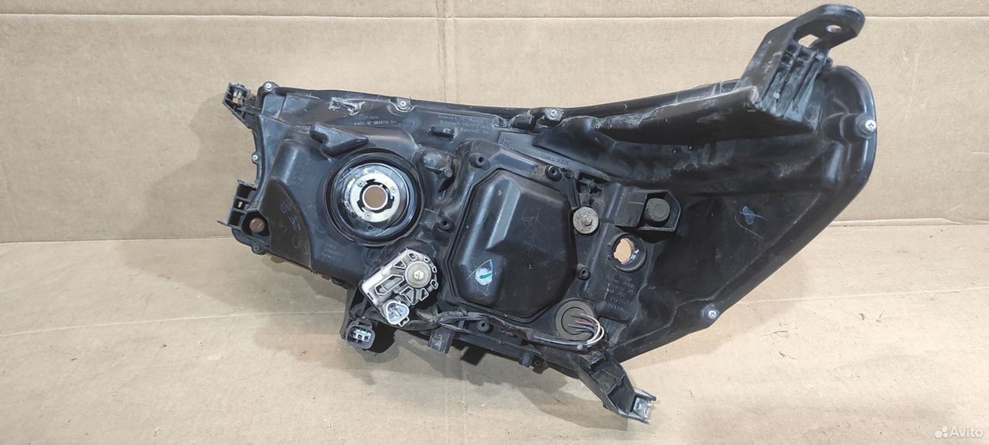 Фара правая Toyota Hilux 8 с 2015, 14000 рублей, Уфа