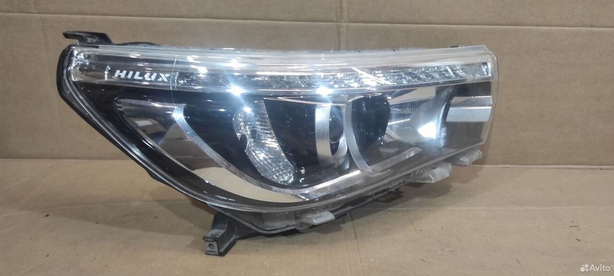 Фара правая Toyota Hilux 8 с 2015, 14000 рублей, Уфа