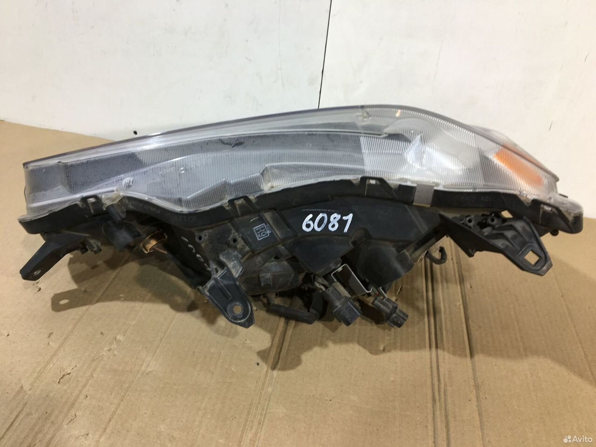 Фара правая Mitsubishi Outlander XL 2010-2012, 17200 рублей, Уфа