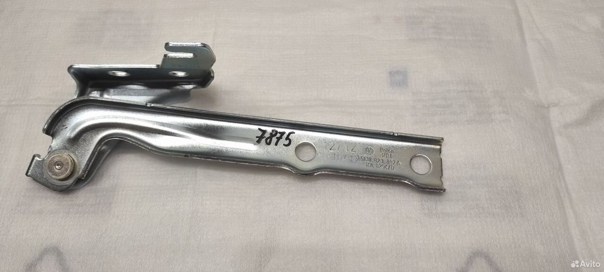 Петля капота правая Volkswagen Tiguan 2007-2016, 3000 рублей, Уфа