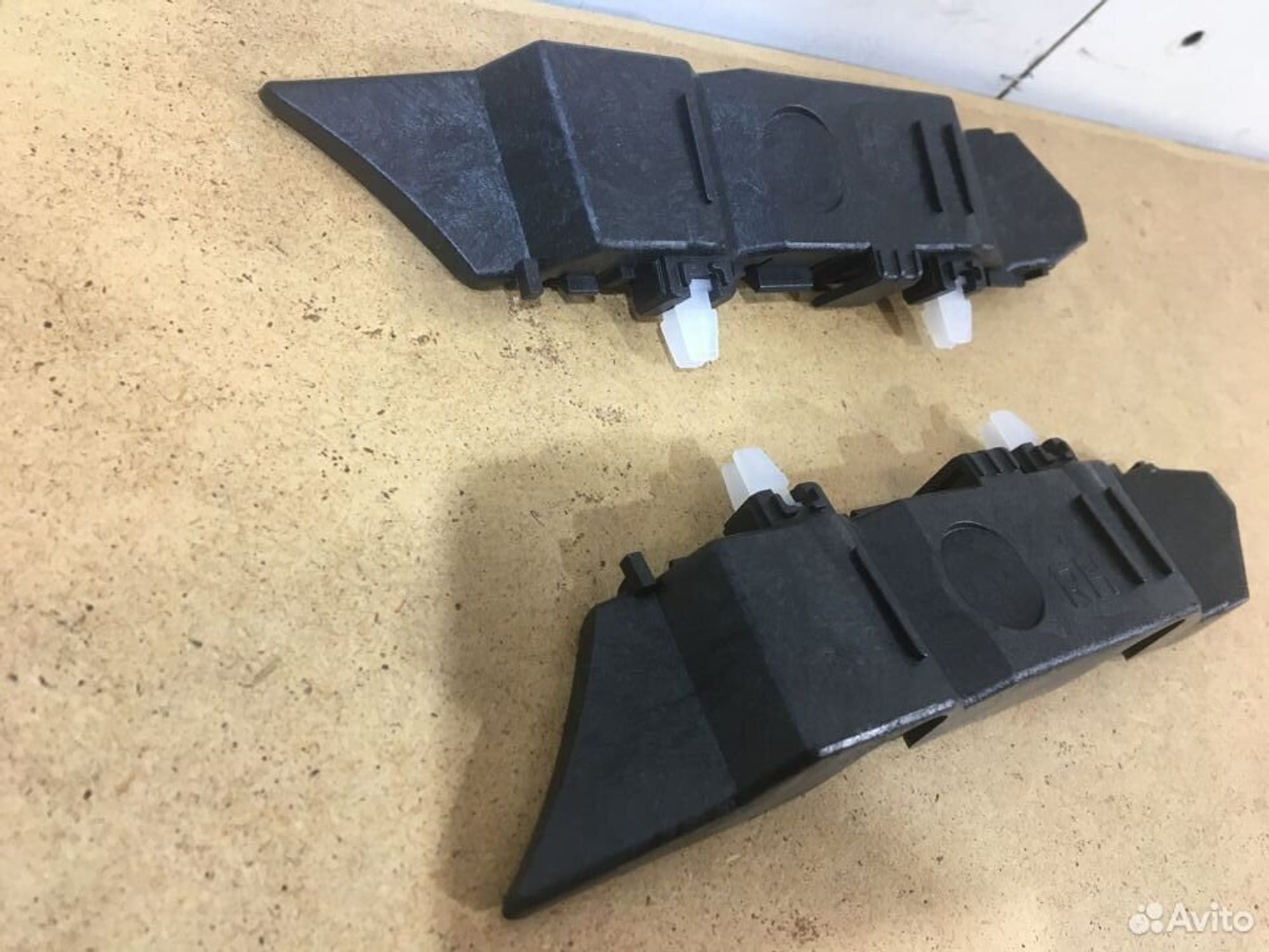 Кронштейн переднего бампера правый Kia Rio 3, 420 рублей, Уфа