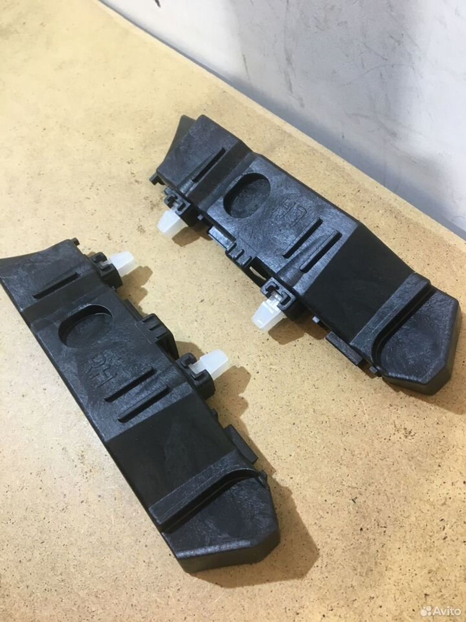 Кронштейн переднего бампера правый Kia Rio 3, 420 рублей, Уфа