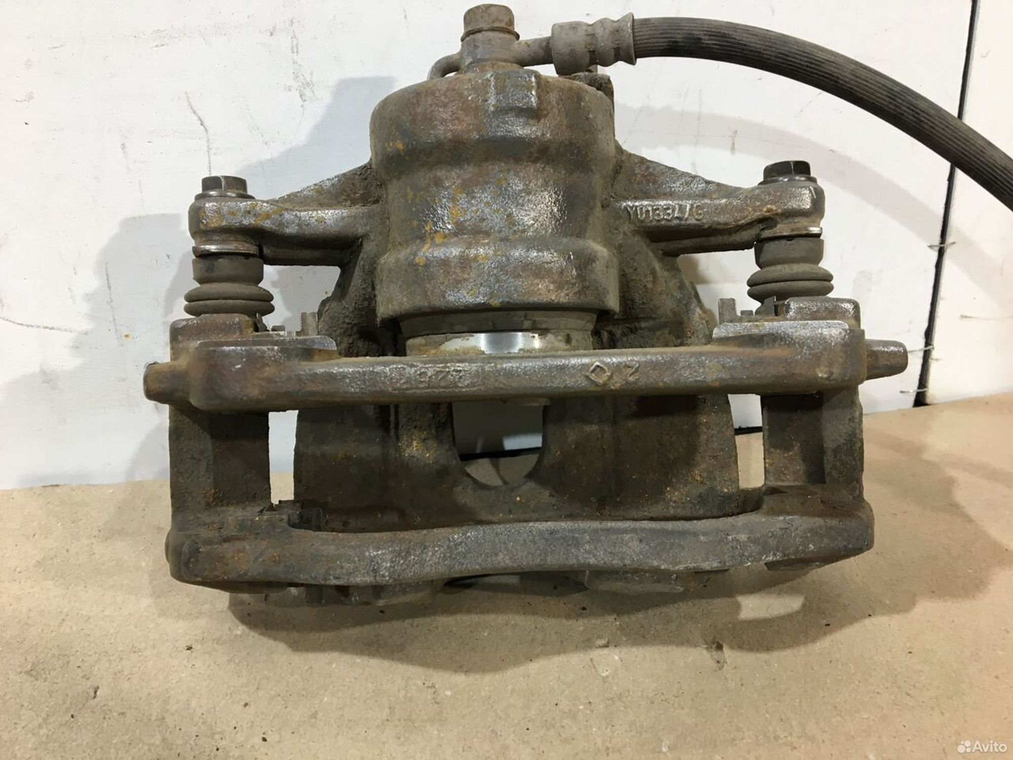 Суппорт передний правый Toyota Avensis T-250, 3200 рублей, Уфа