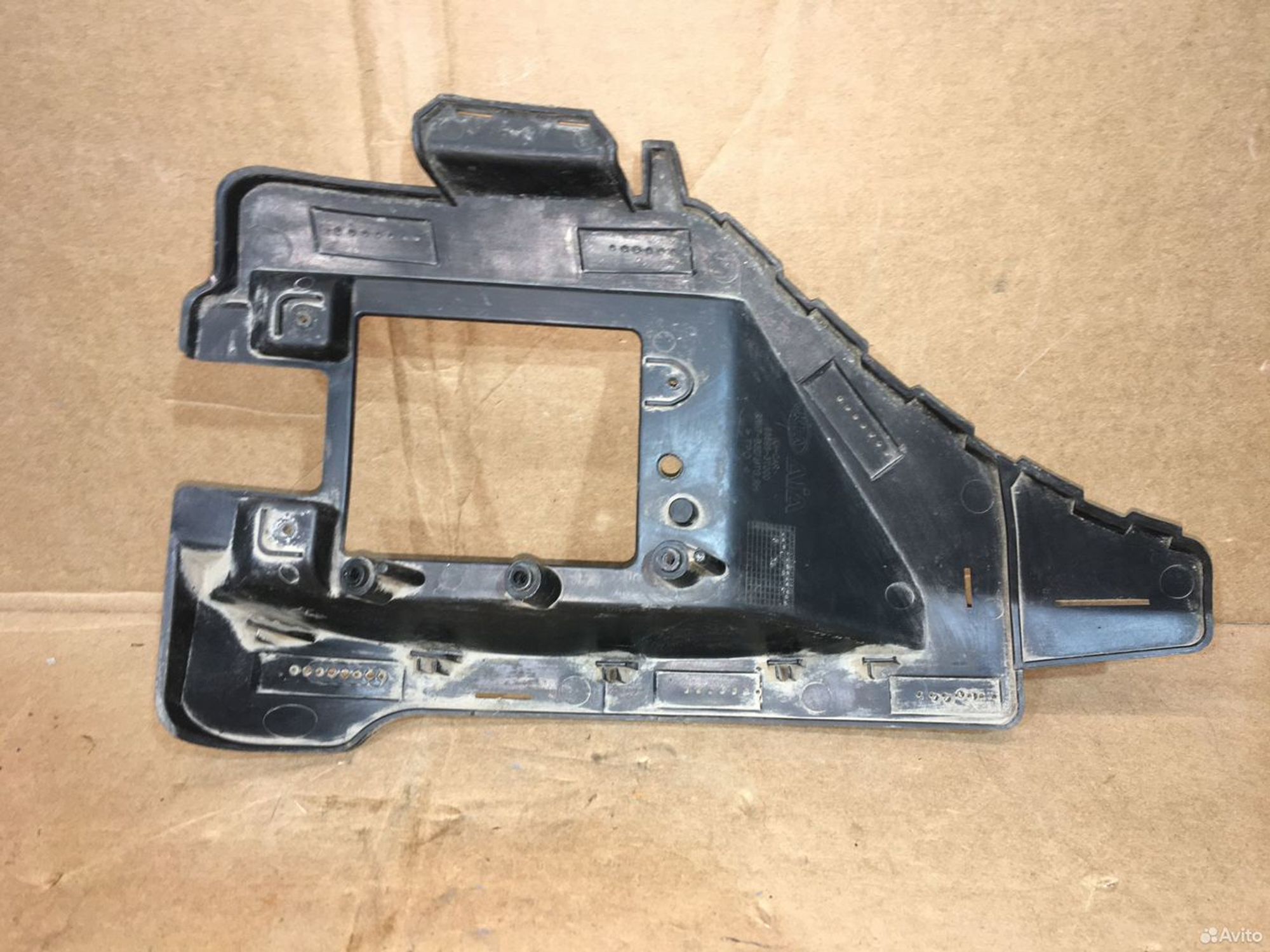 Кронштейн бампера заднего правый Kia Quoris, 1500 рублей, Уфа