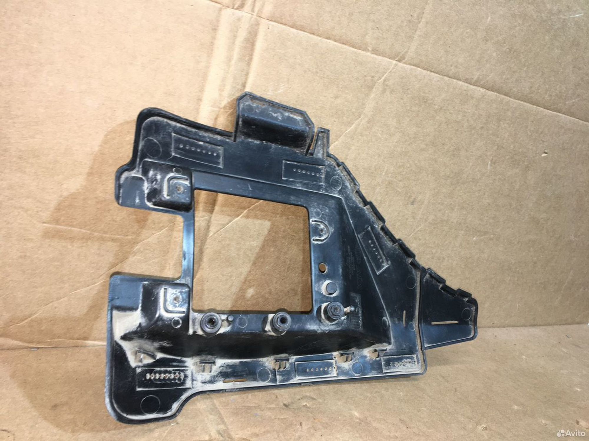 Кронштейн бампера заднего правый Kia Quoris, 1500 рублей, Уфа