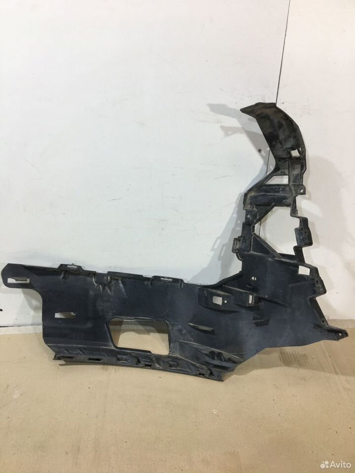 Кронштейн бампера передний левый Audi Q7, 2000 рублей, Уфа