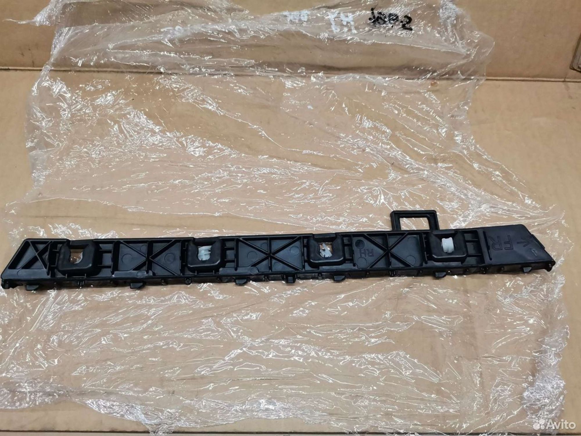 Кронштейн заднего бампера Хундай Солярис 2017, 1000 рублей, Уфа