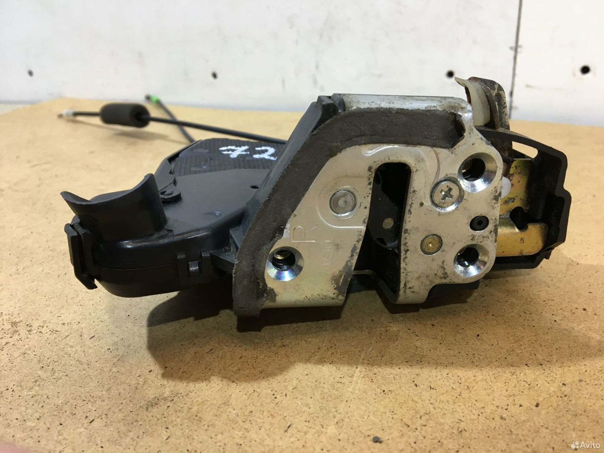 Замок внутренний задний правый Toyota Avensis 2, 2500 рублей, Уфа