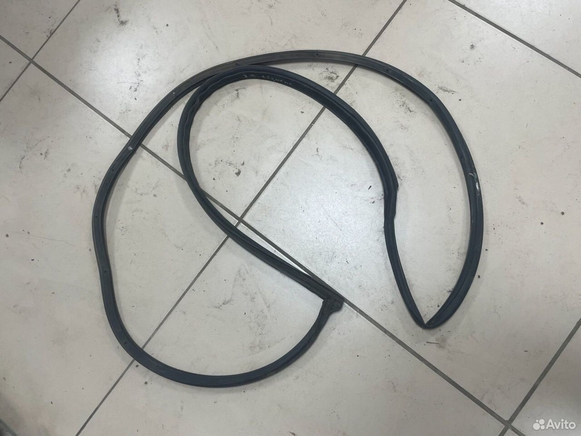 Уплотнитель двери зад.прав. Toyota Avensis T250, 700 рублей, Тамбов