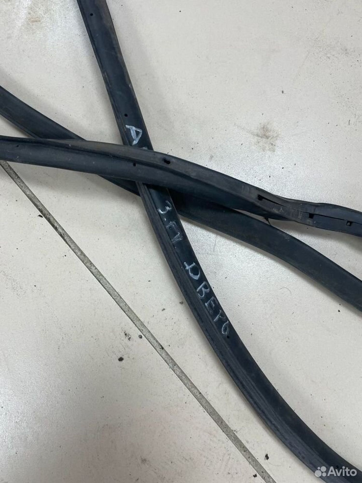 Уплотнитель двери зад.прав. Toyota Avensis T250, 700 рублей, Тамбов