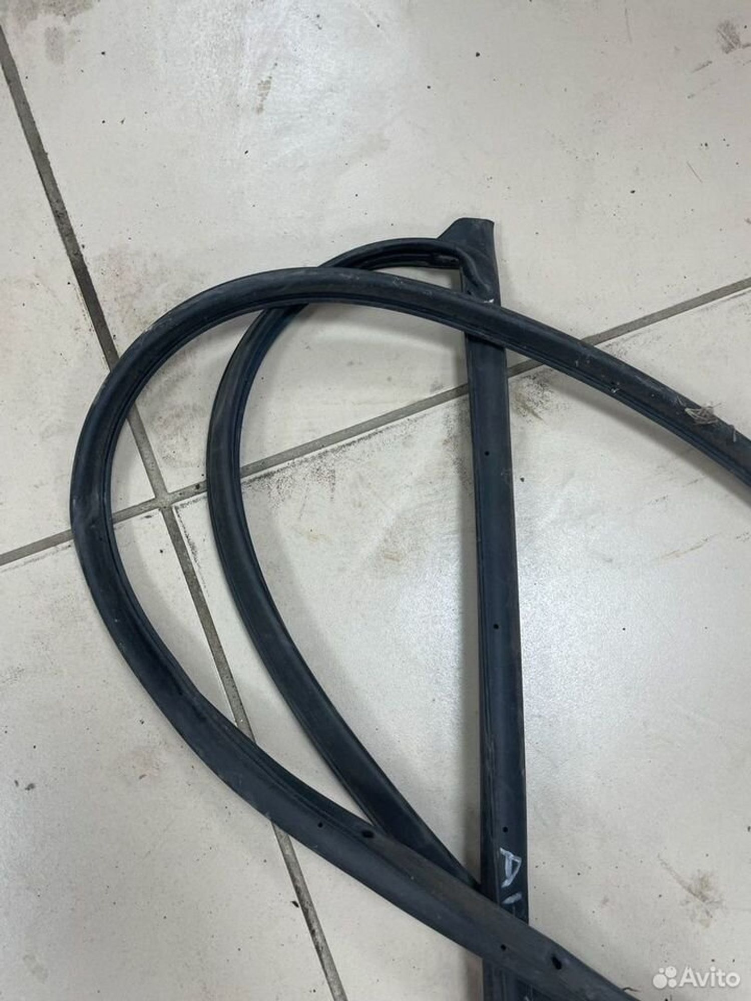 Уплотнитель двери зад.прав. Toyota Avensis T250, 700 рублей, Тамбов