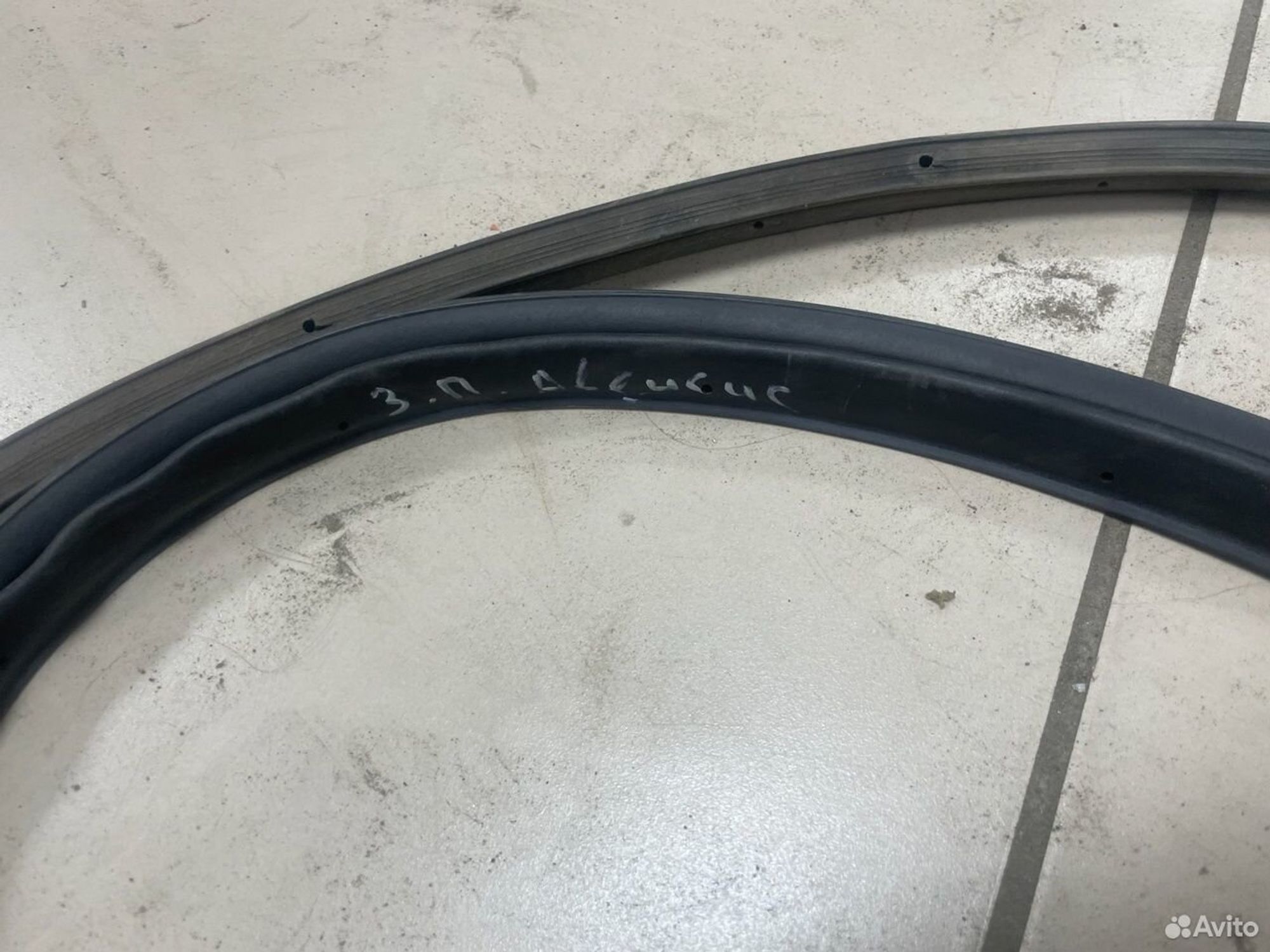 Уплотнитель двери зад.прав. Toyota Avensis T250, 700 рублей, Тамбов