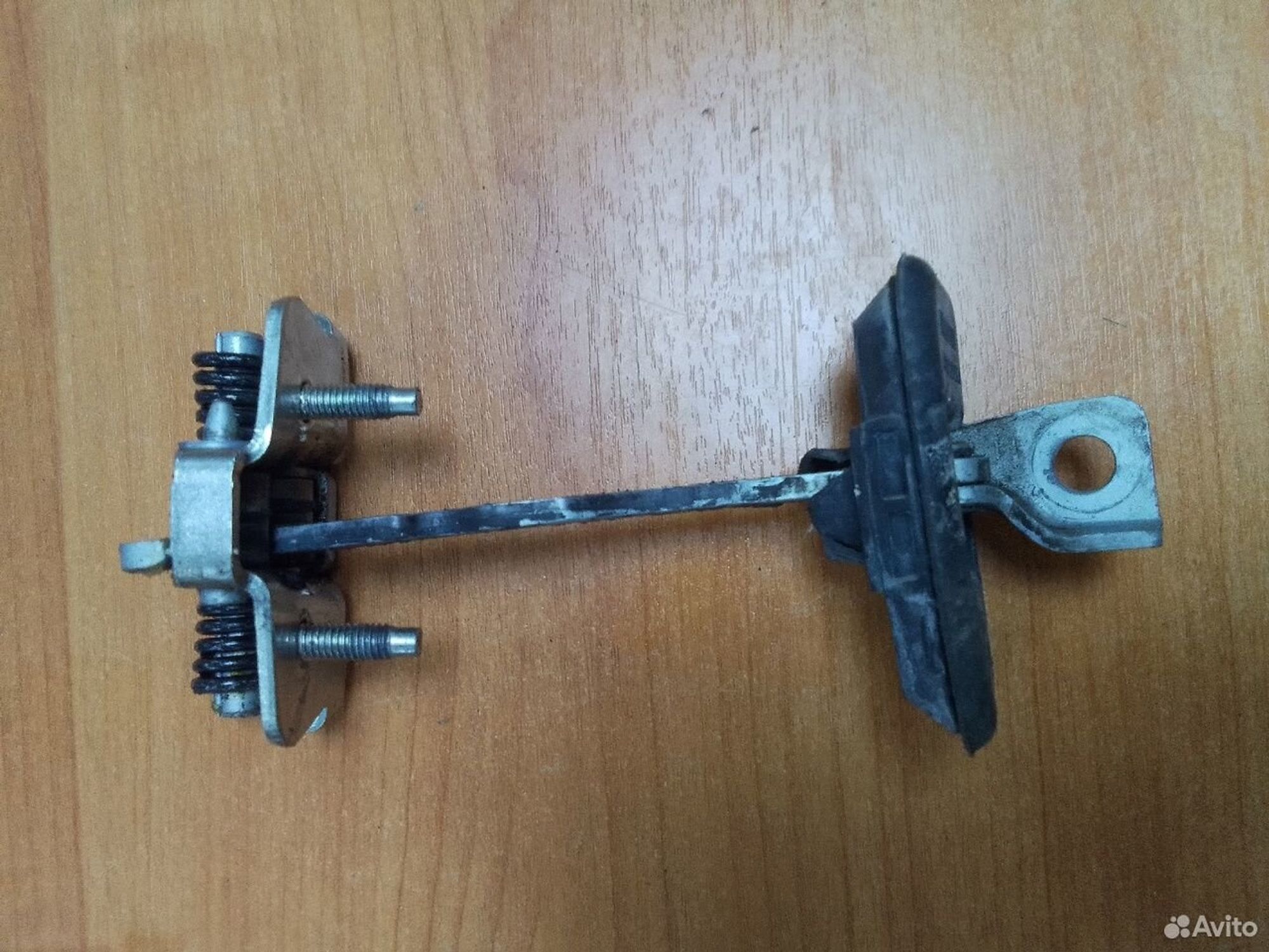 Ограничитель двери перед.прав. LADA X-Ray, 500 рублей, Тамбов