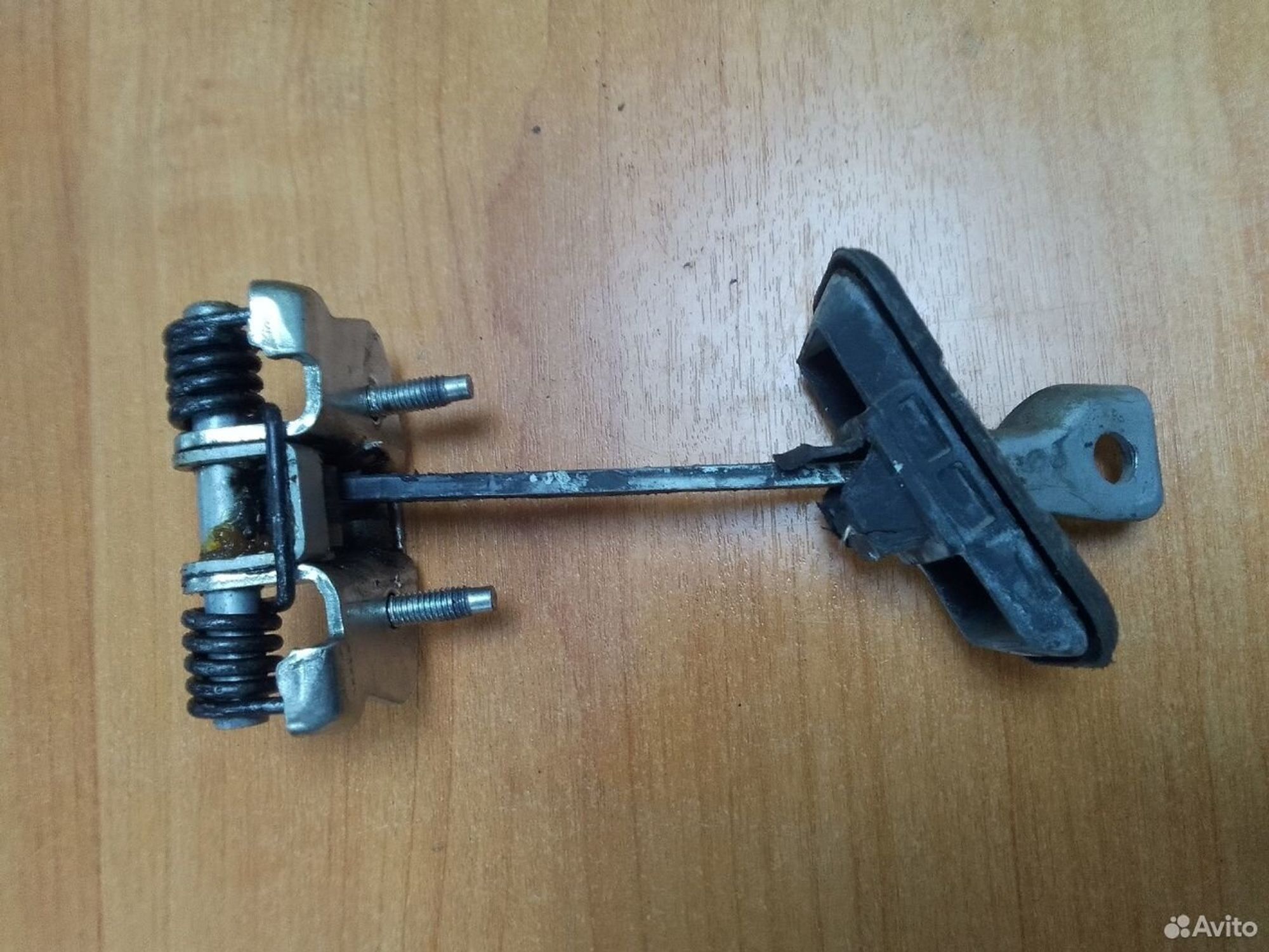 Ограничитель двери перед.прав. LADA X-Ray, 500 рублей, Тамбов