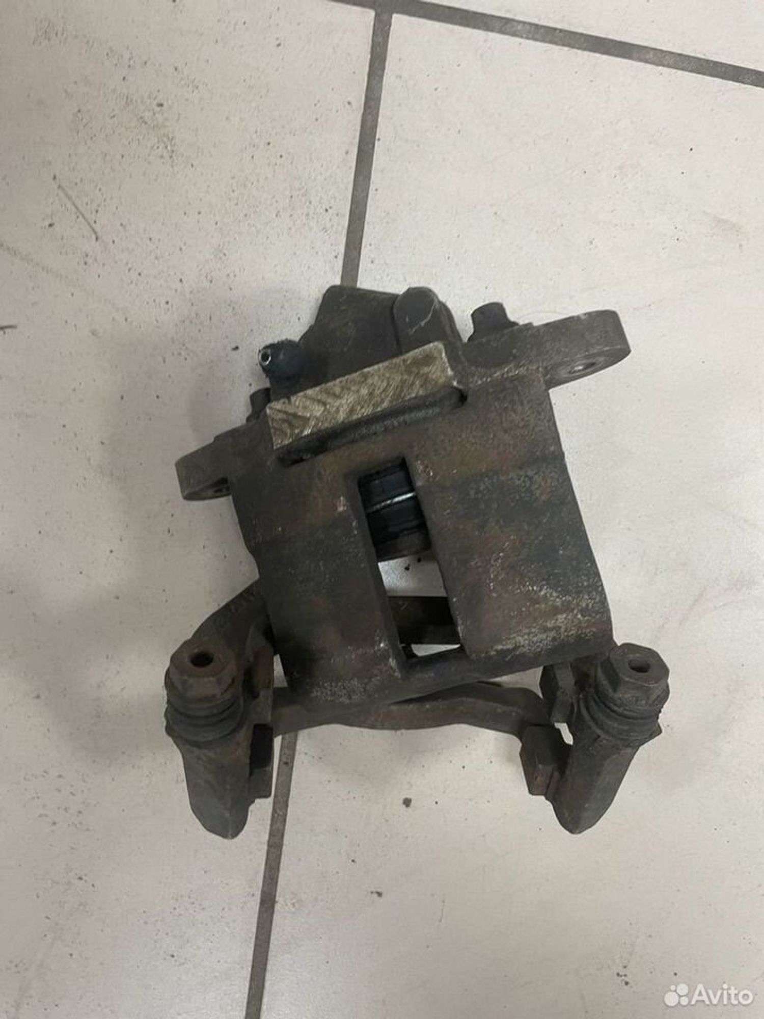 Суппорт передний правый LADA Granta, 1000 рублей, Тамбов