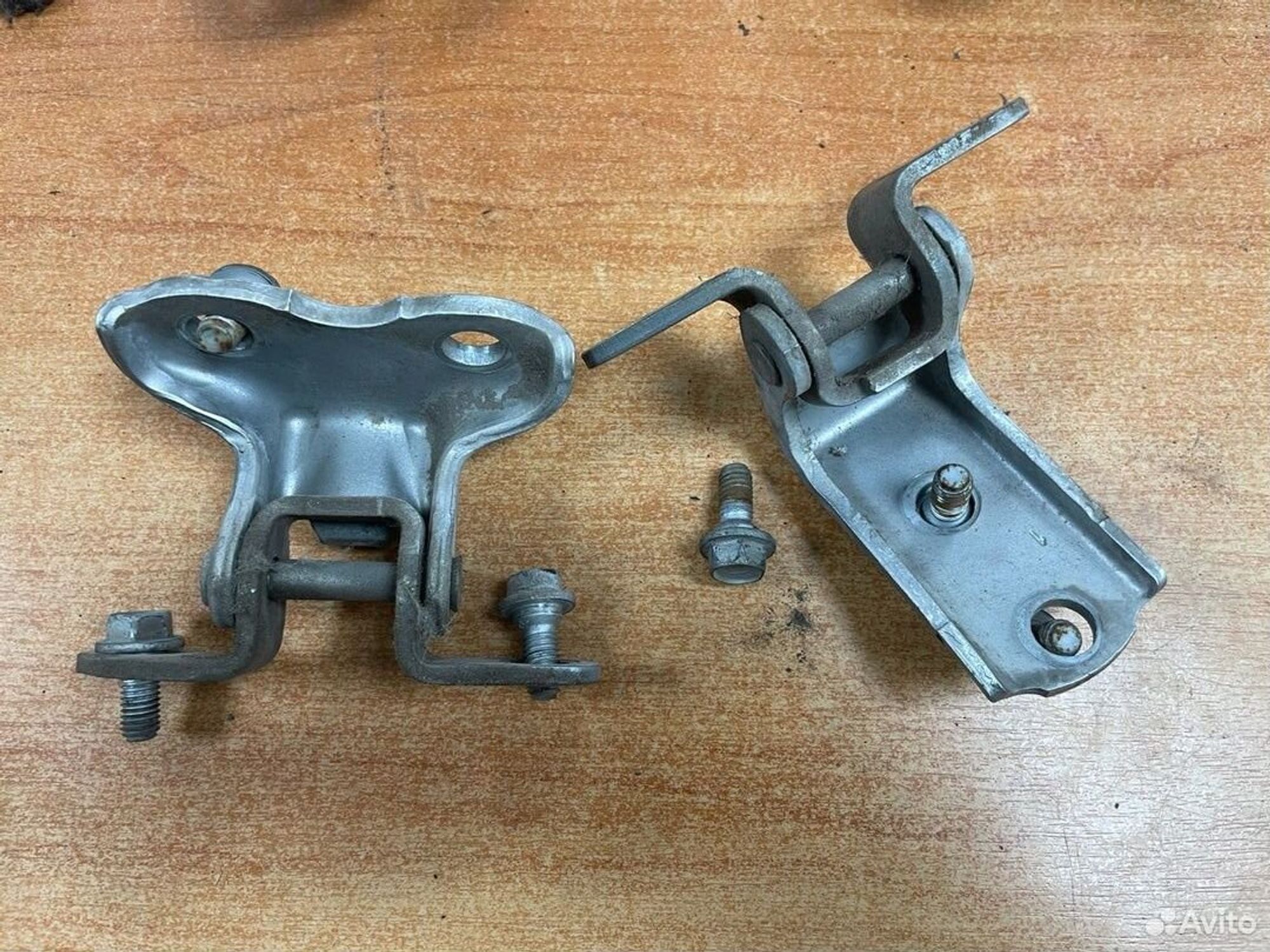 Петли задней правой двери Toyota Avensis T250, 700 рублей, Тамбов