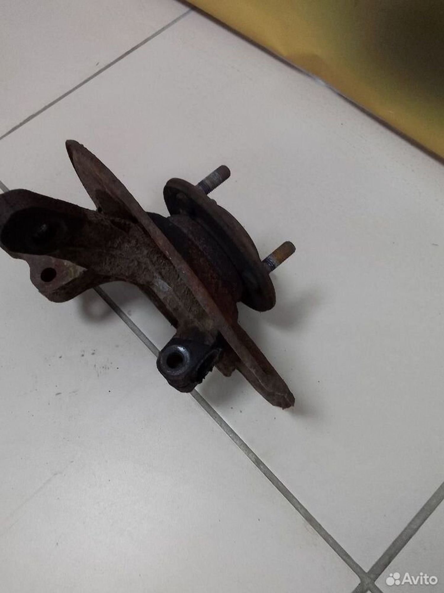 Кулак со ступицей правый Mitsubishi Lancer IX, 1400 рублей, Тамбов