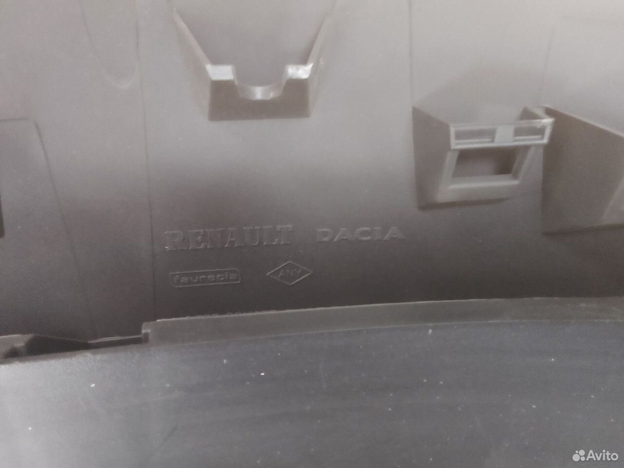 Накладка торпедо Renault Logan I, 500 рублей, Тамбов