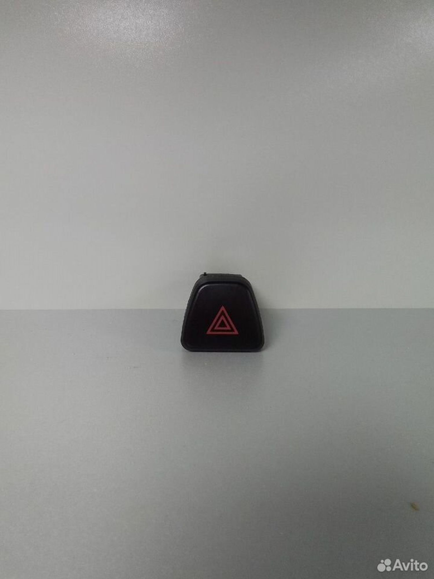 Кнопка аварийной сигнализации LADA Granta, 500 рублей, Тамбов