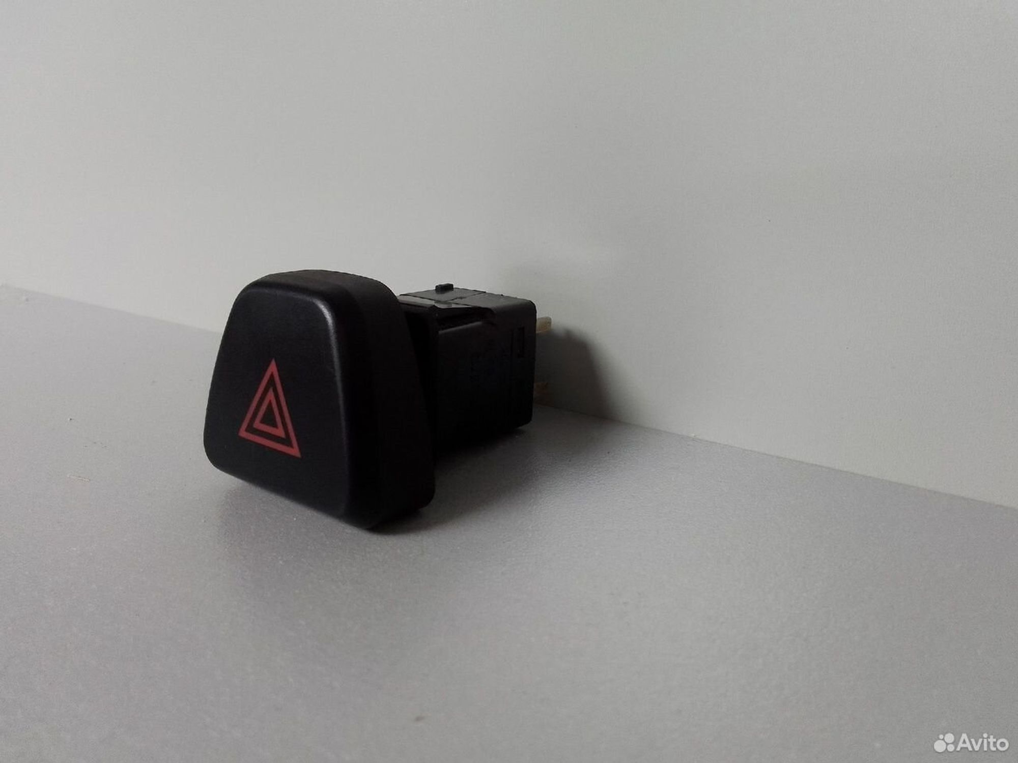 Кнопка аварийной сигнализации LADA Granta, 500 рублей, Тамбов