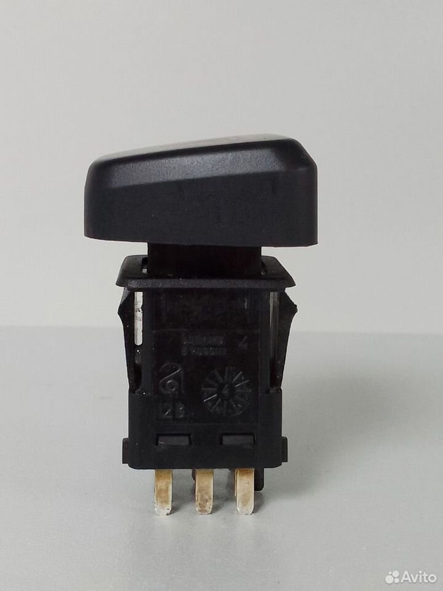 Кнопка аварийной сигнализации LADA Granta, 500 рублей, Тамбов