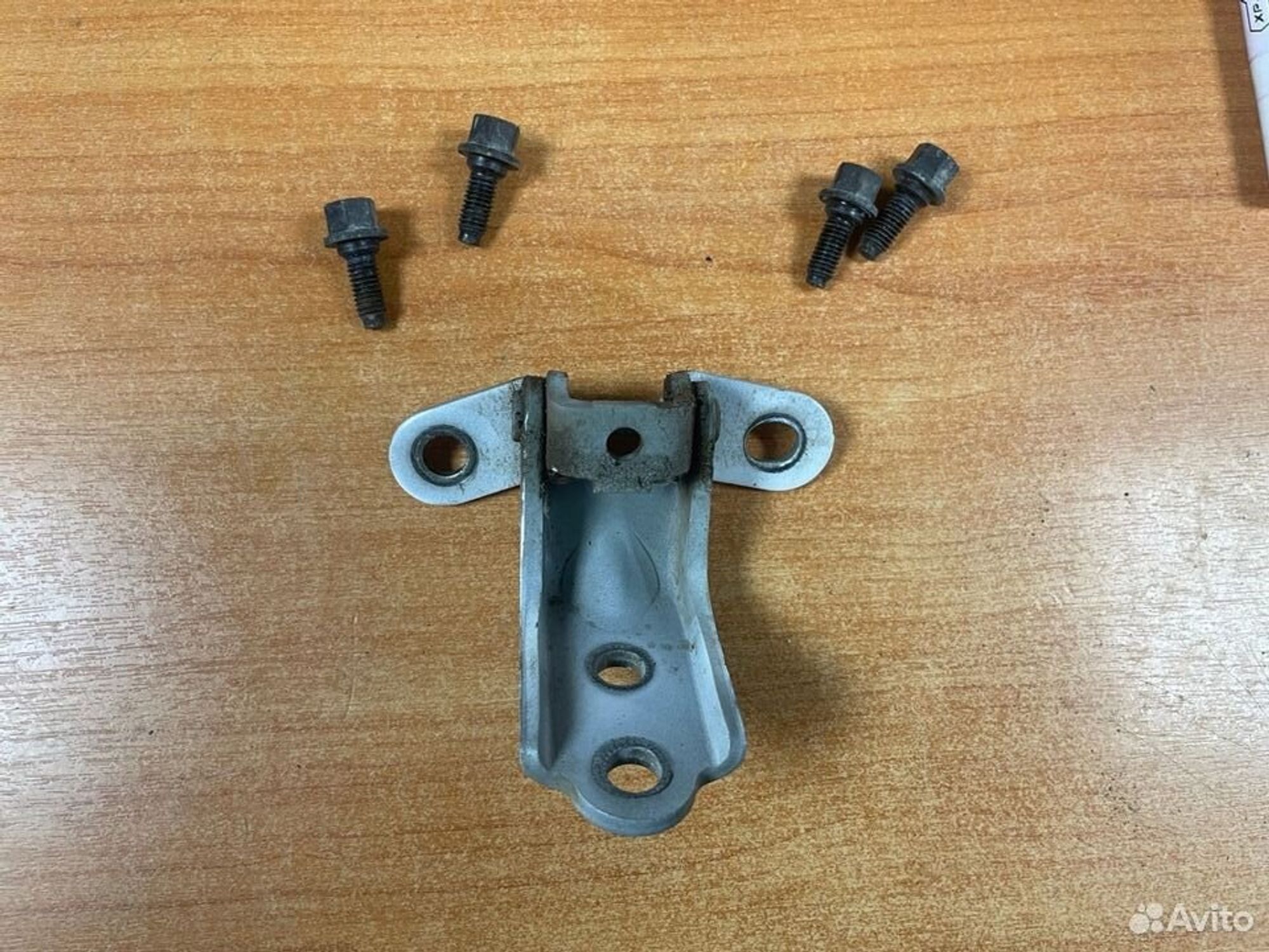 Петля двери перед.лев. верхняя Kia Ceed JD, 500 рублей, Тамбов