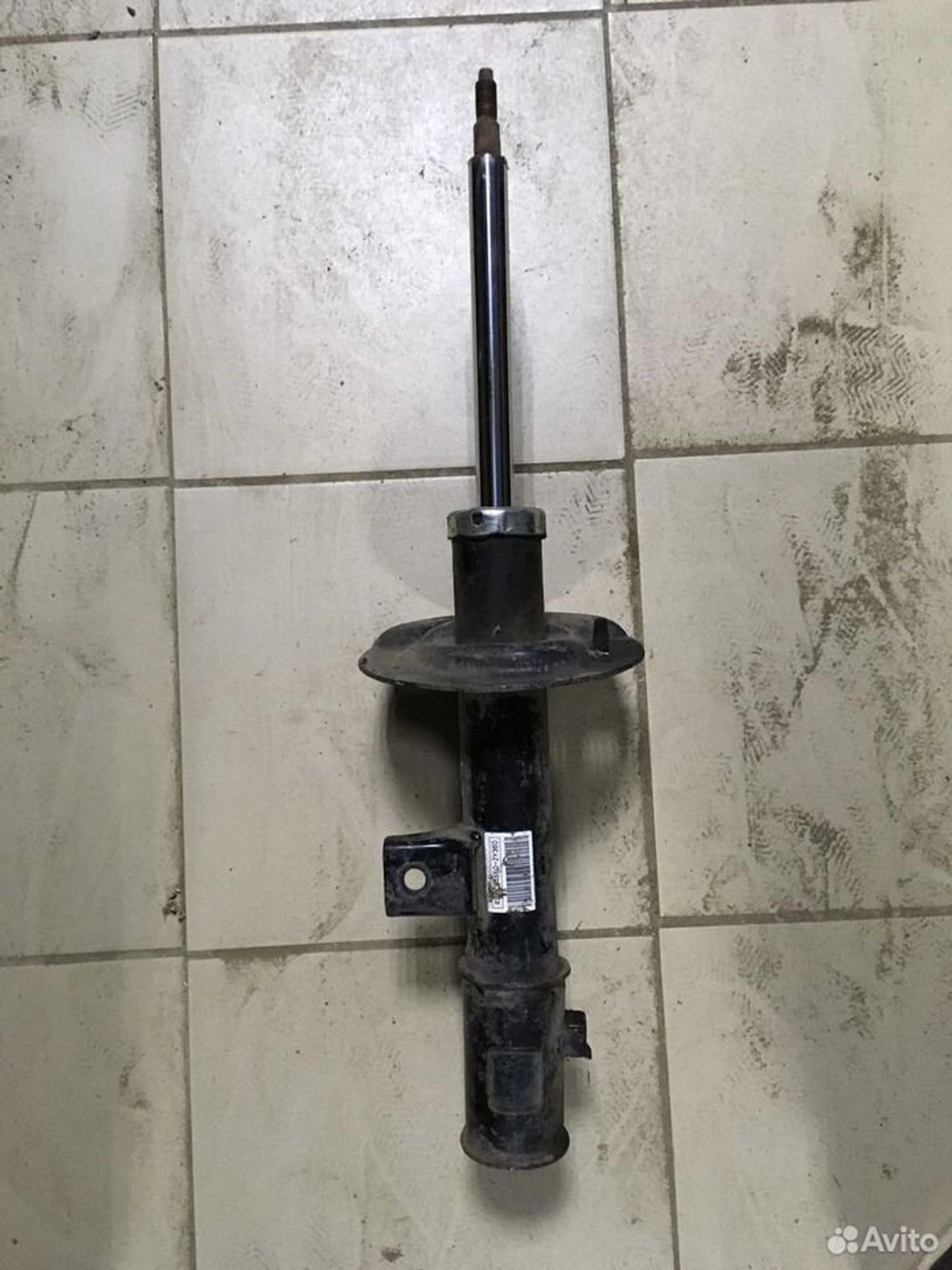 Амортизатор передний правый Kia Sportage III, 1000 рублей, Тамбов