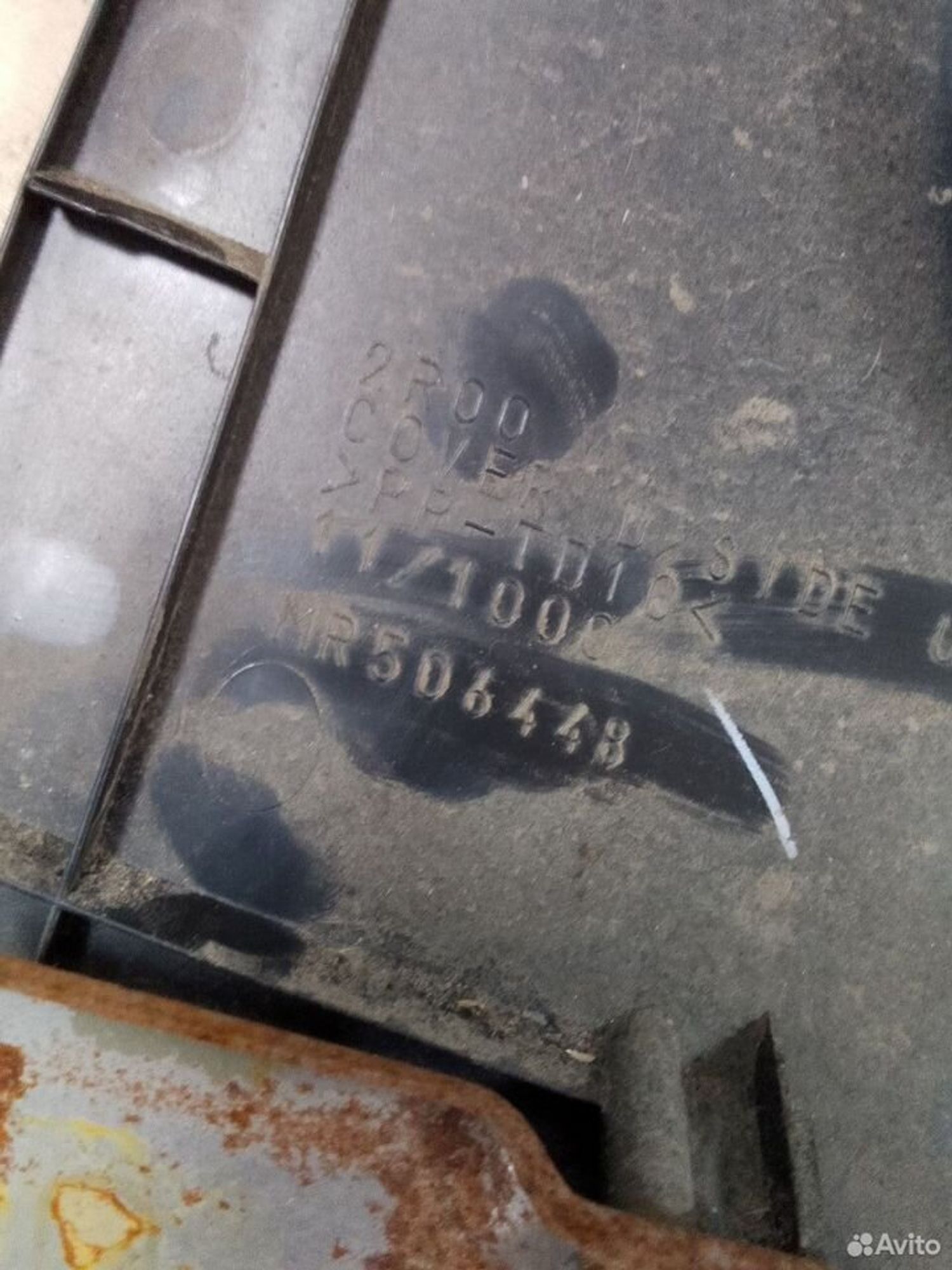 Накладка торпедо Mitsubishi Lancer IX, 500 рублей, Тамбов