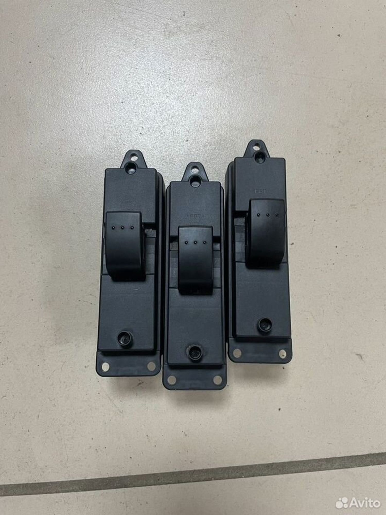 Кнопки стеклоподъёмников Mazda 3 BK, 500 рублей, Тамбов