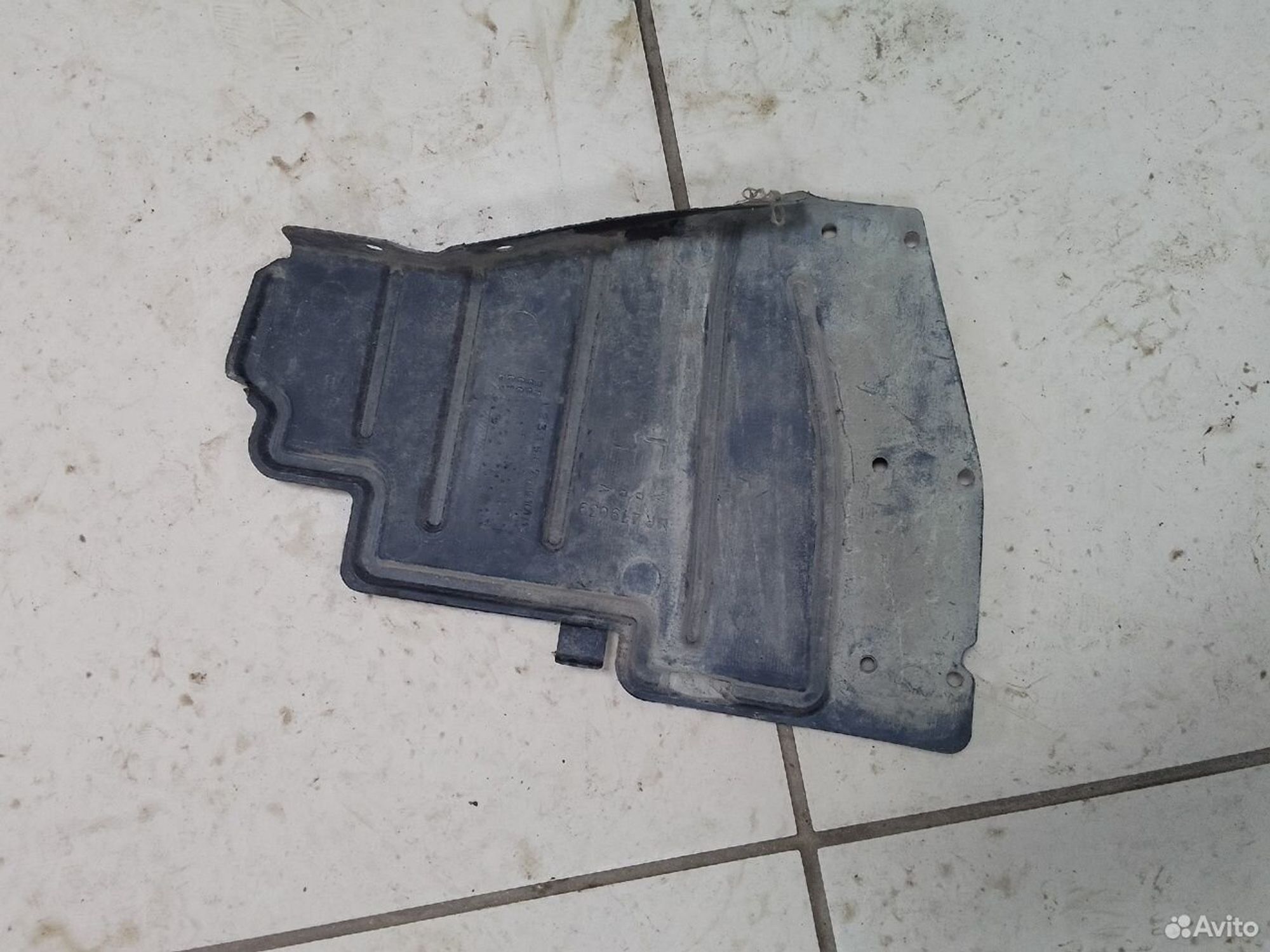 Пыльник двигателя левый Mitsubishi Lancer IX, 500 рублей, Тамбов