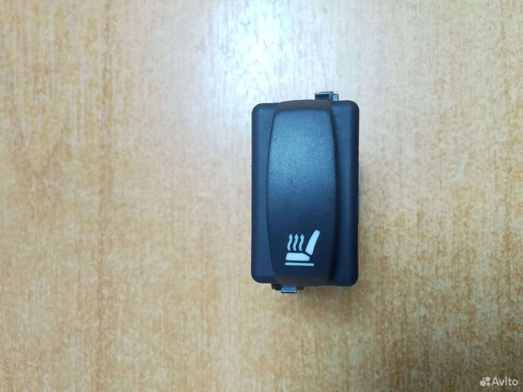 Кнопка обогрева сидений LADA X-Ray, 500 рублей, Тамбов