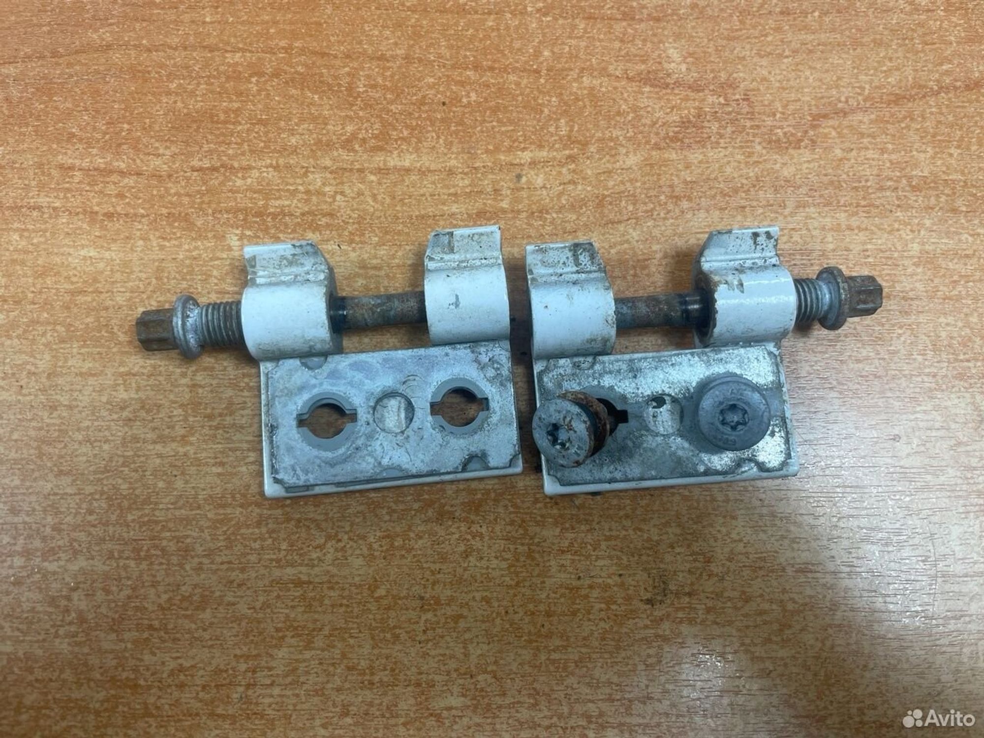 Петли передней правой двери BMW E90, 500 рублей, Тамбов