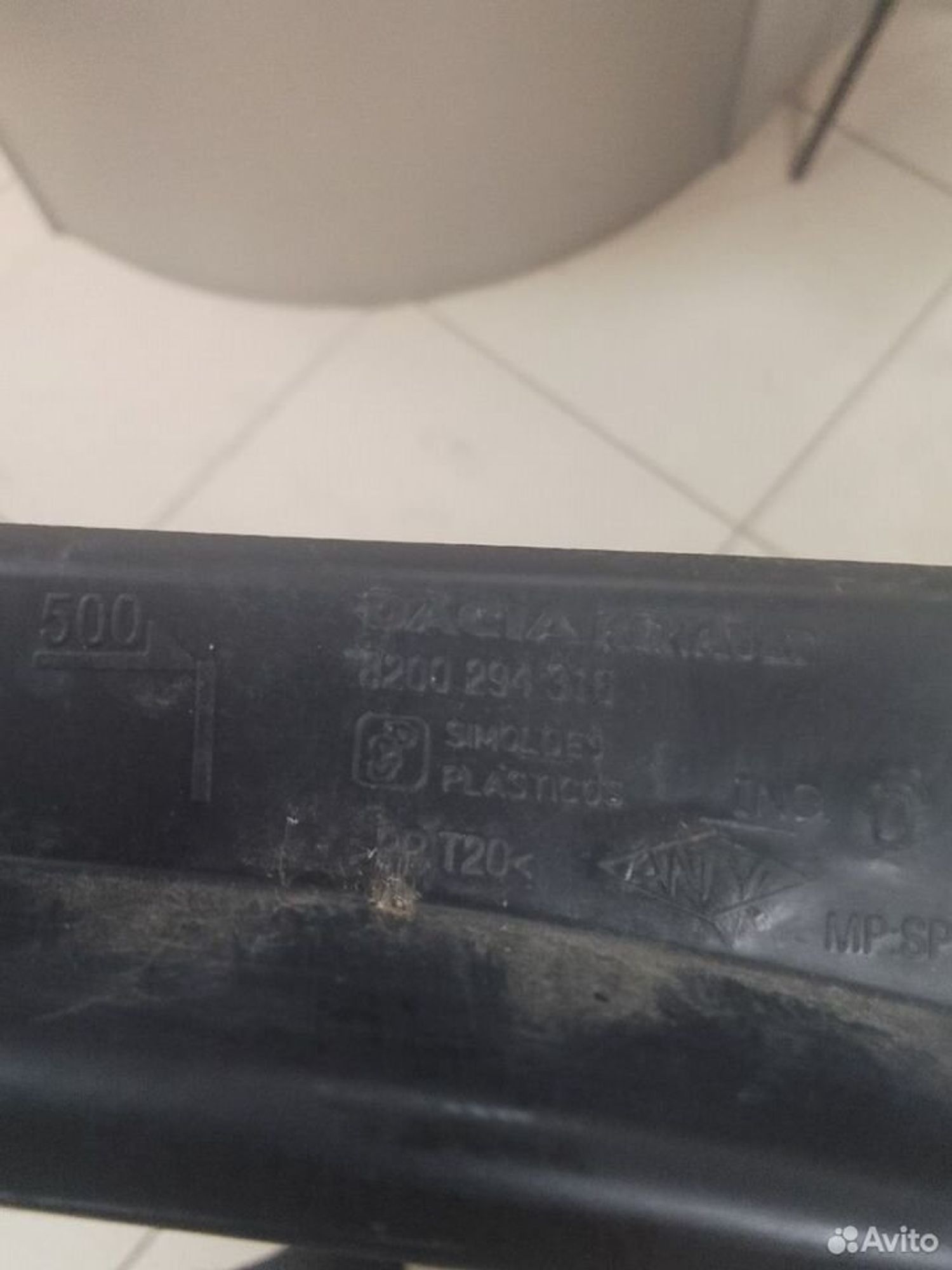 Жабо Renault Logan I, 1000 рублей, Тамбов