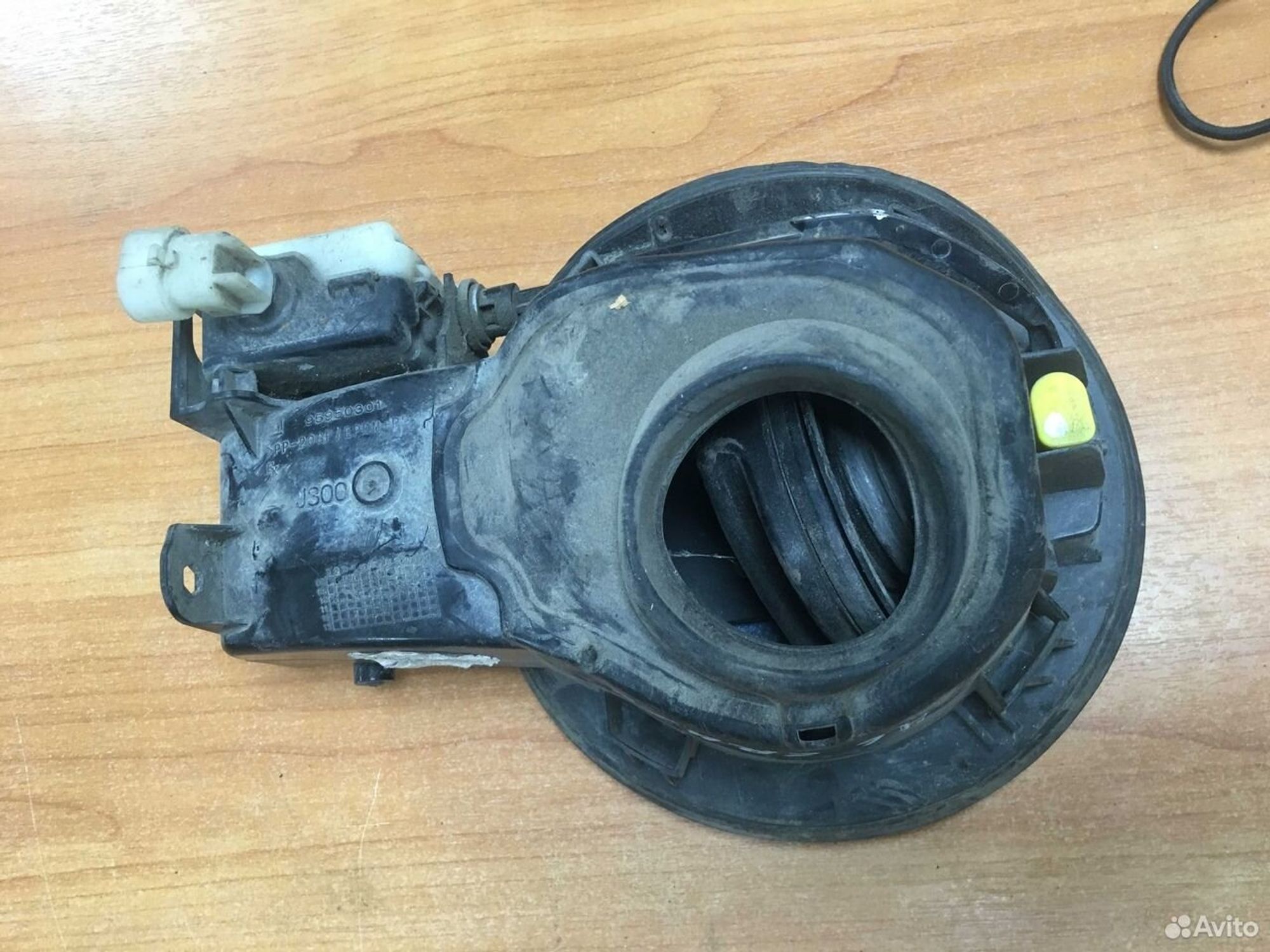 Лючок бензобака с приводом Chevrolet Cruze J300, 3250 рублей, Тамбов