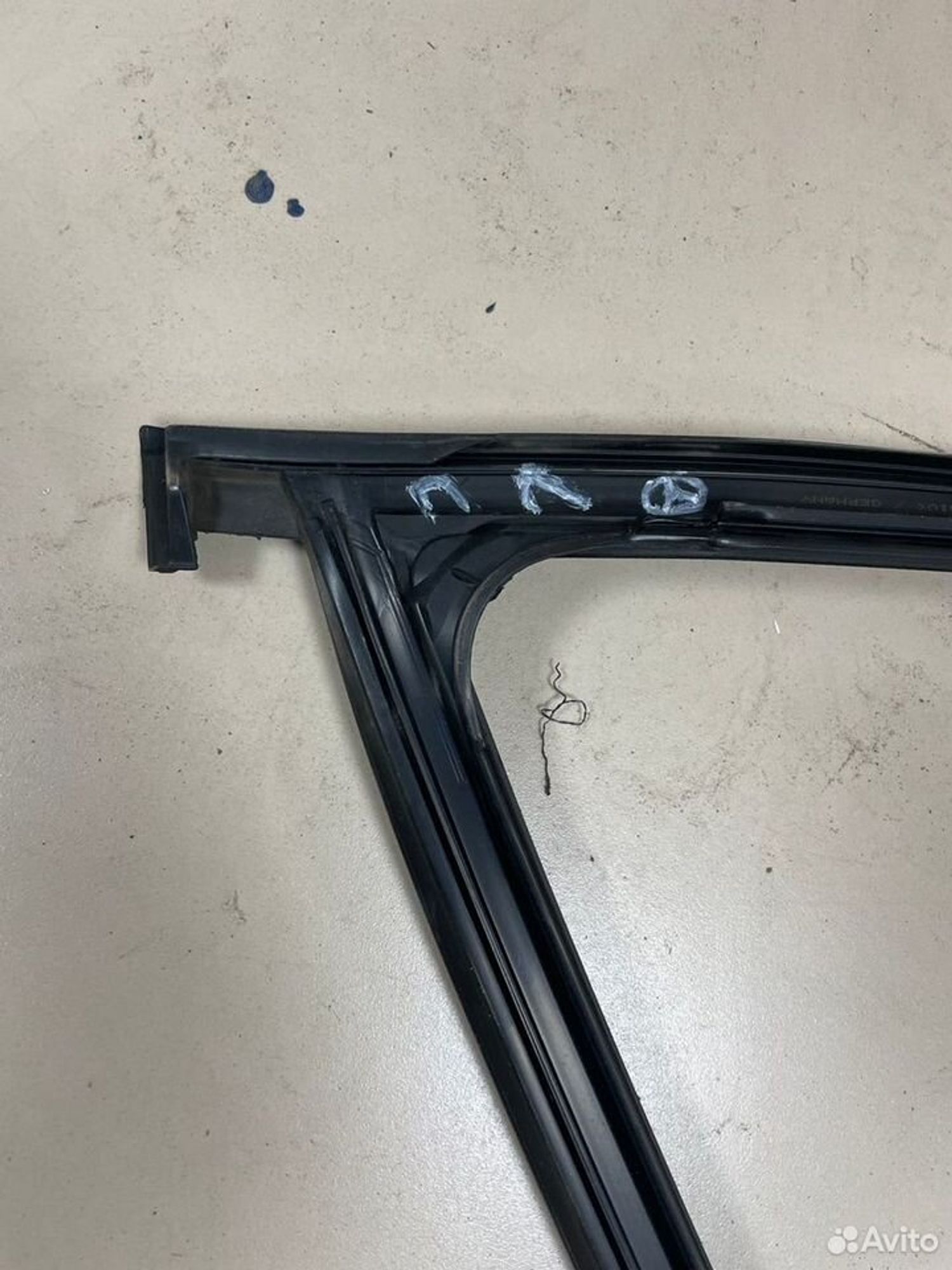 Уплотнитель пер.лев. двери Mercedes-Benz W204 C180, 500 рублей, Тамбов