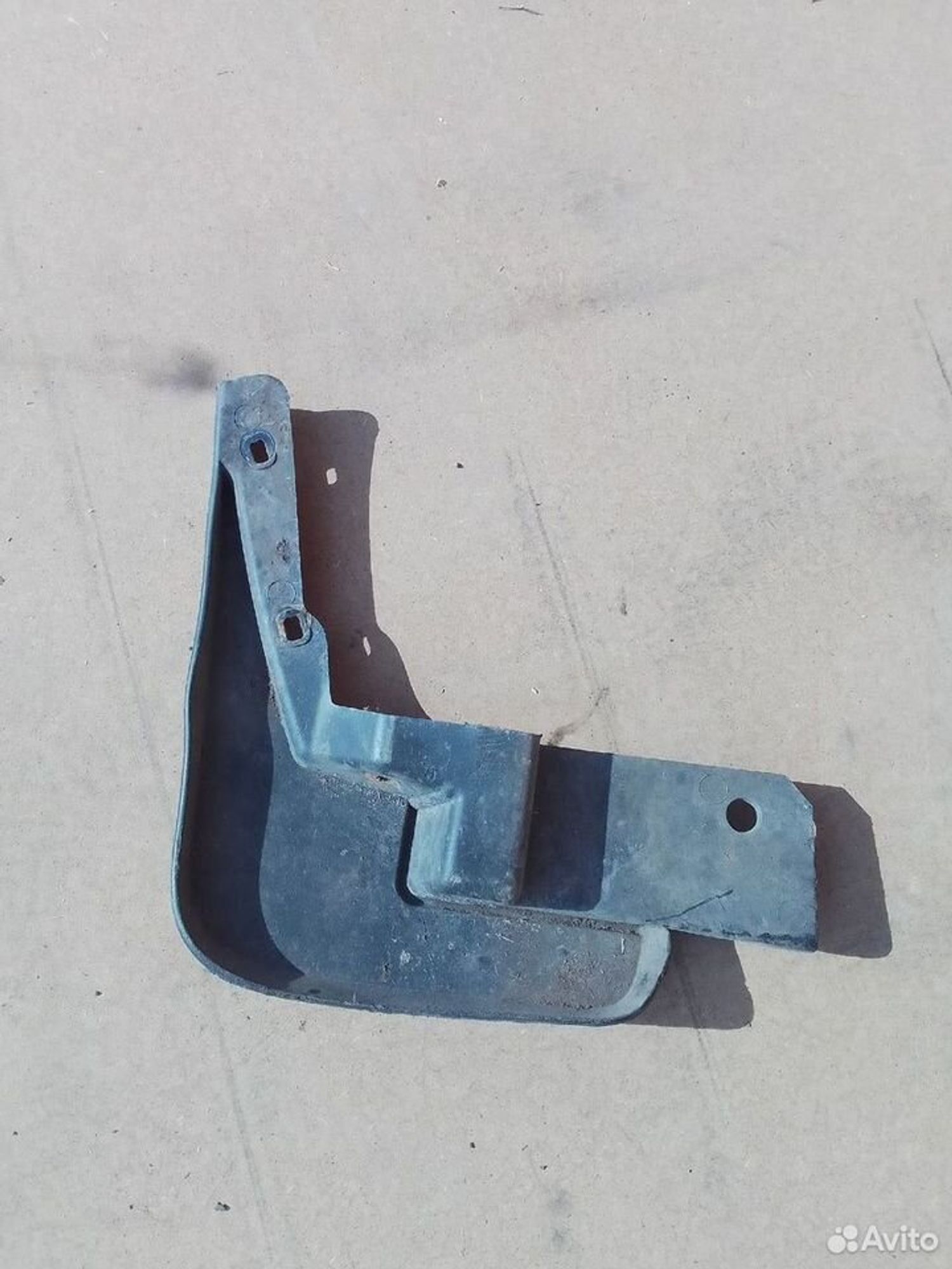 Брызговик передний правый LADA X-Ray, 500 рублей, Тамбов