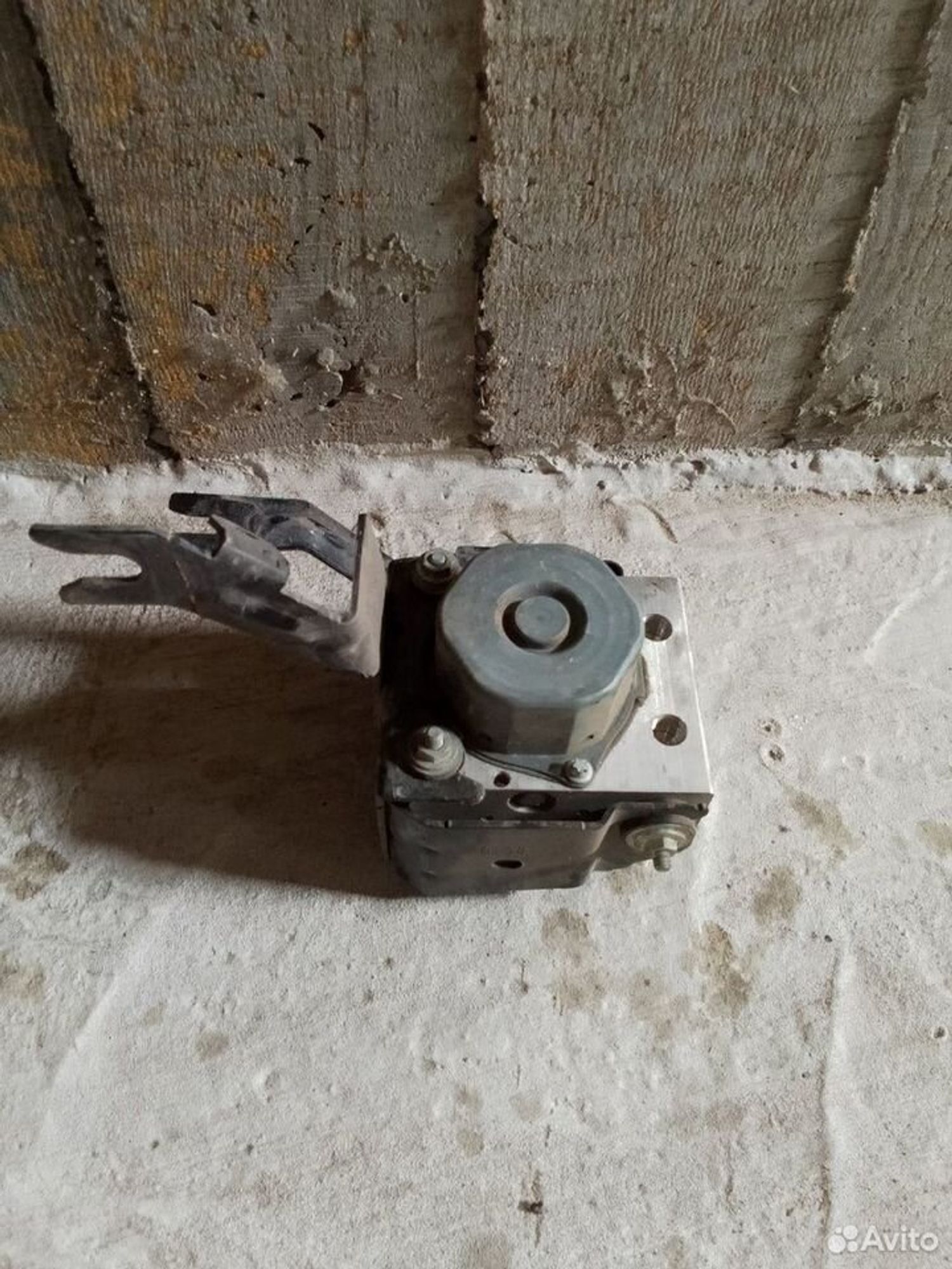 Блок ABS LADA X-Ray, 2000 рублей, Тамбов