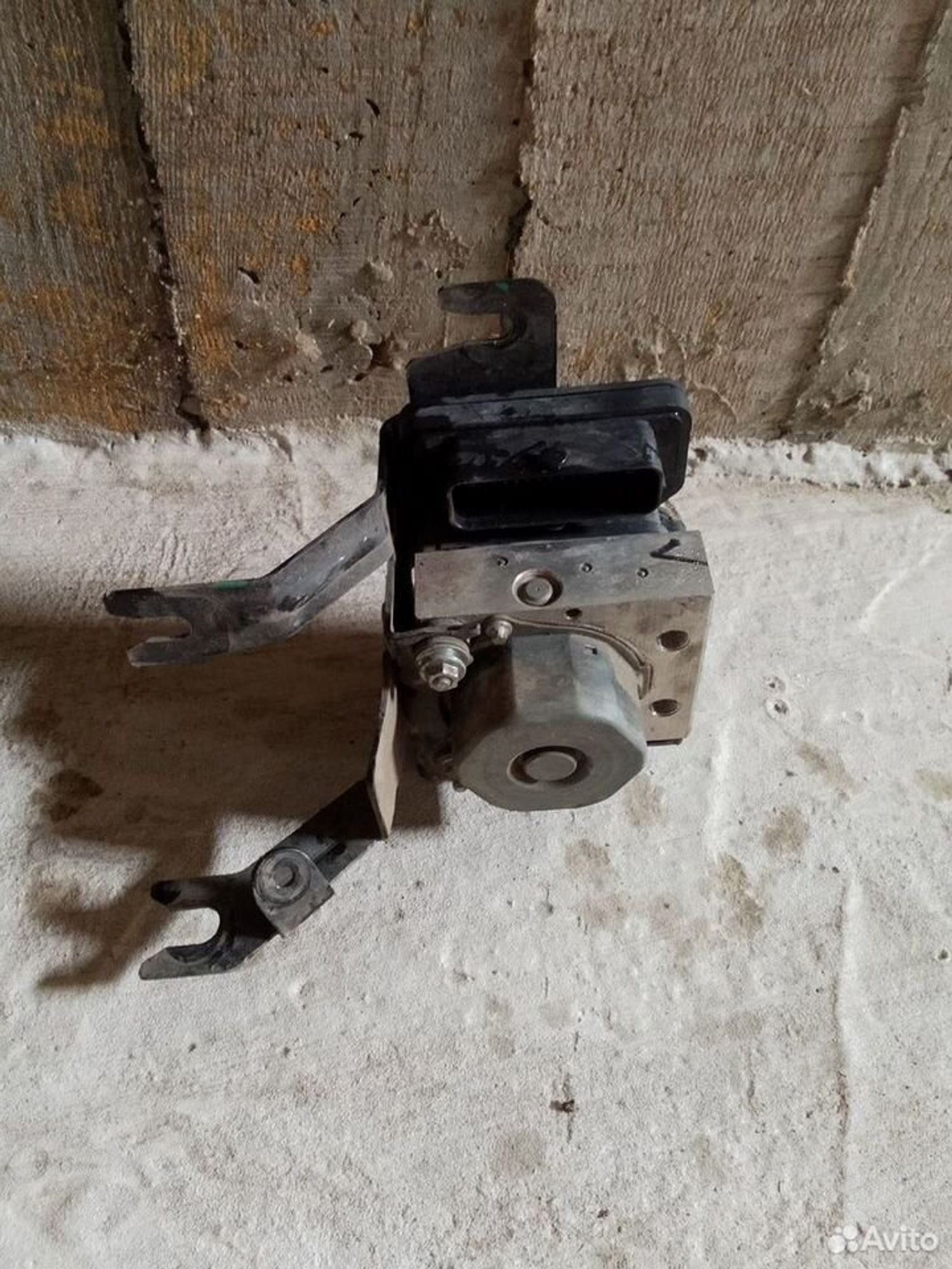 Блок ABS LADA X-Ray, 2000 рублей, Тамбов