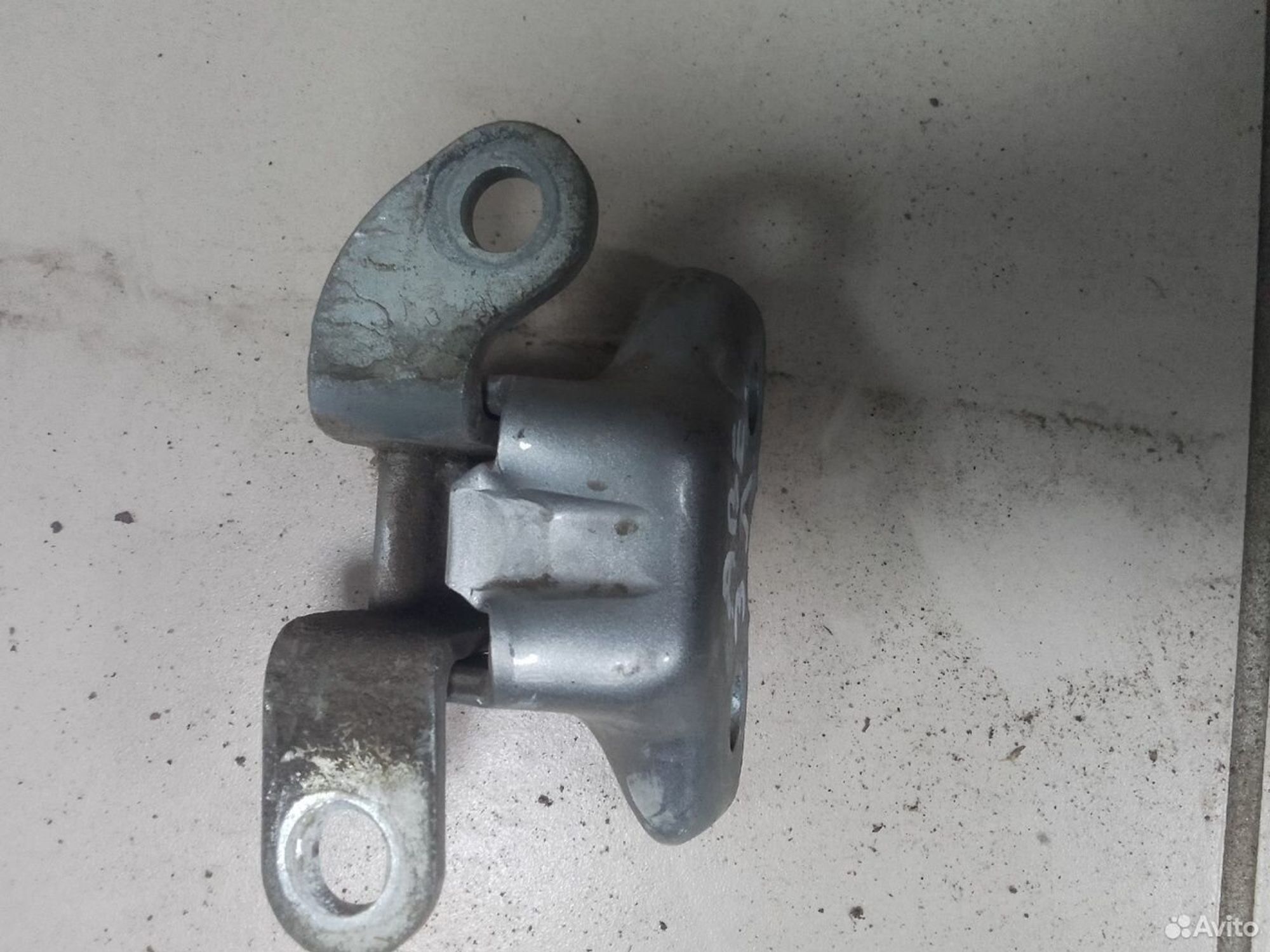 Петли задней левой/прав двери Toyota Avensis T250, 1000 рублей, Тамбов