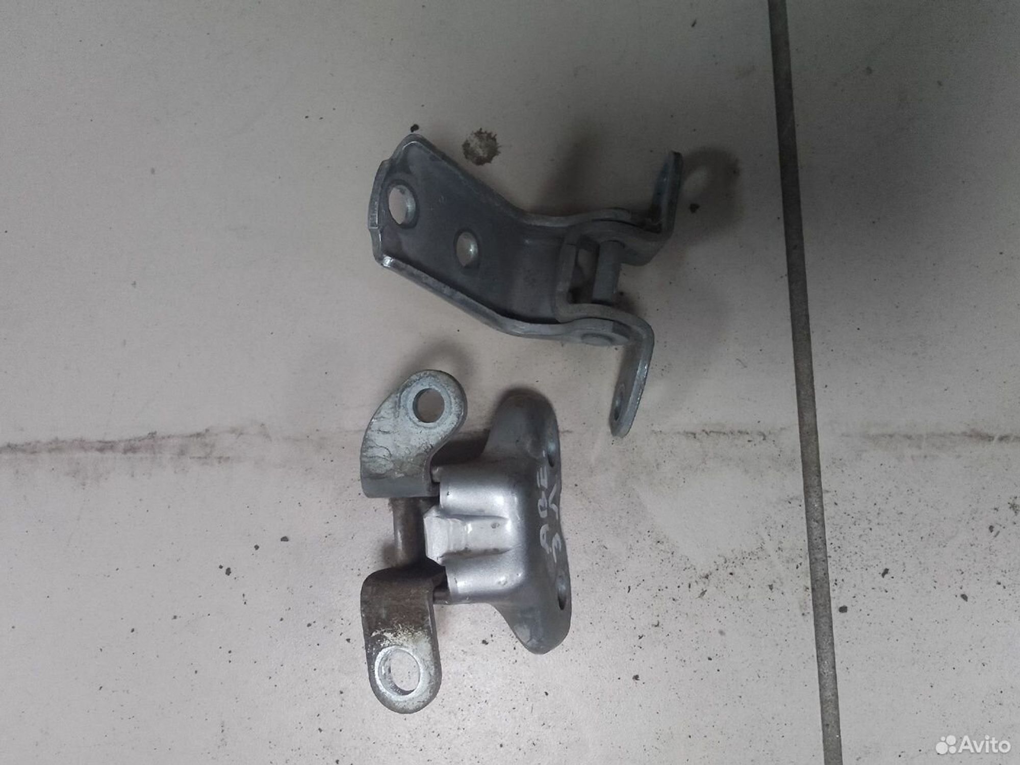 Петли задней левой/прав двери Toyota Avensis T250, 1000 рублей, Тамбов