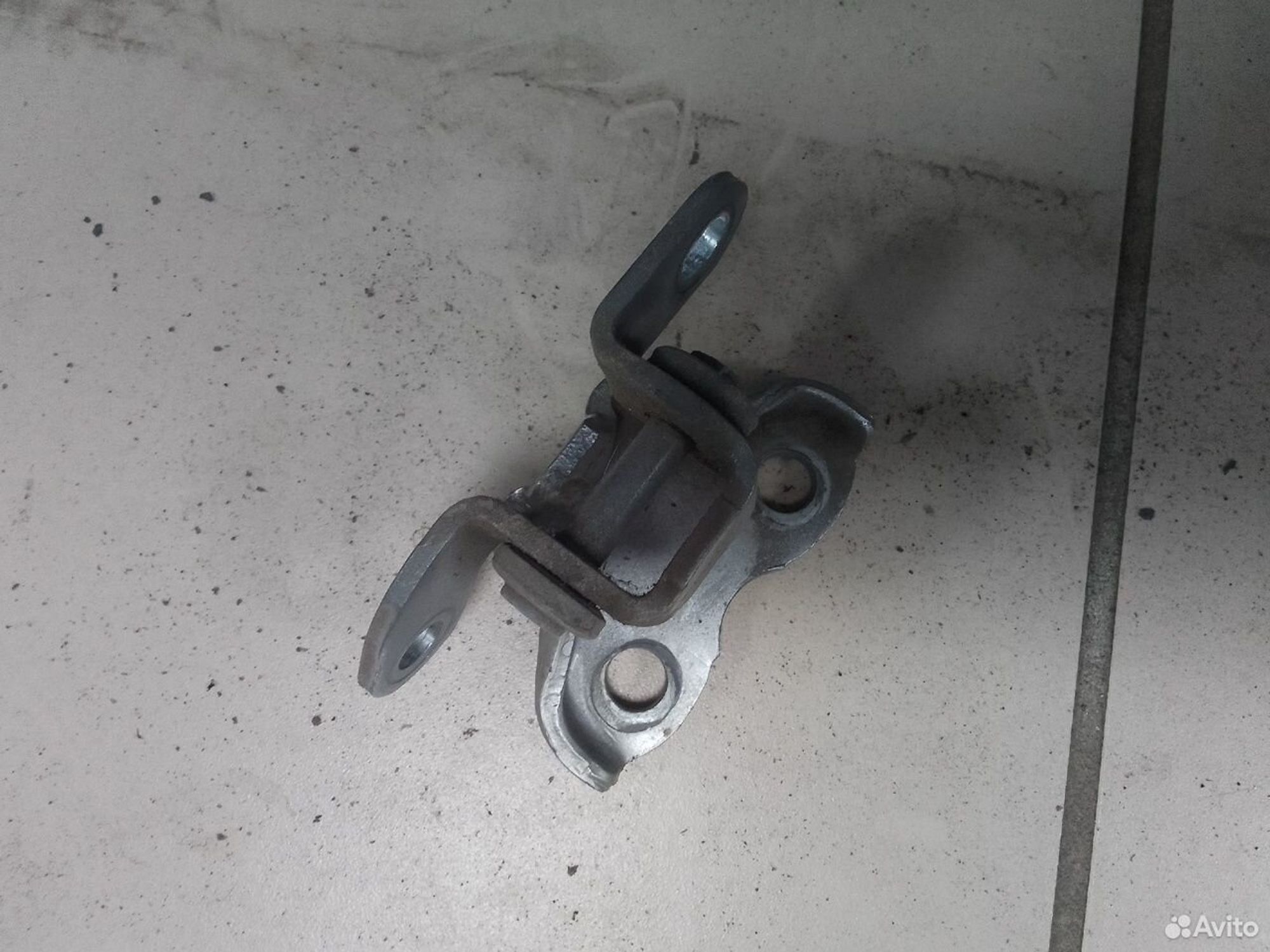 Петли задней левой/прав двери Toyota Avensis T250, 1000 рублей, Тамбов