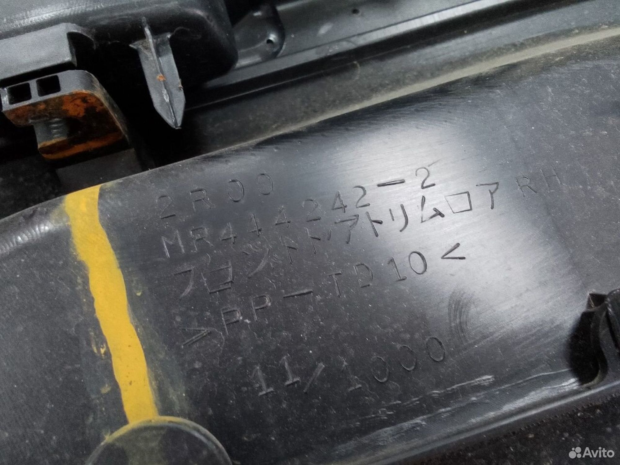 Обшивка двери передней правой Mitsubishi Lancer IX, 1000 рублей, Тамбов