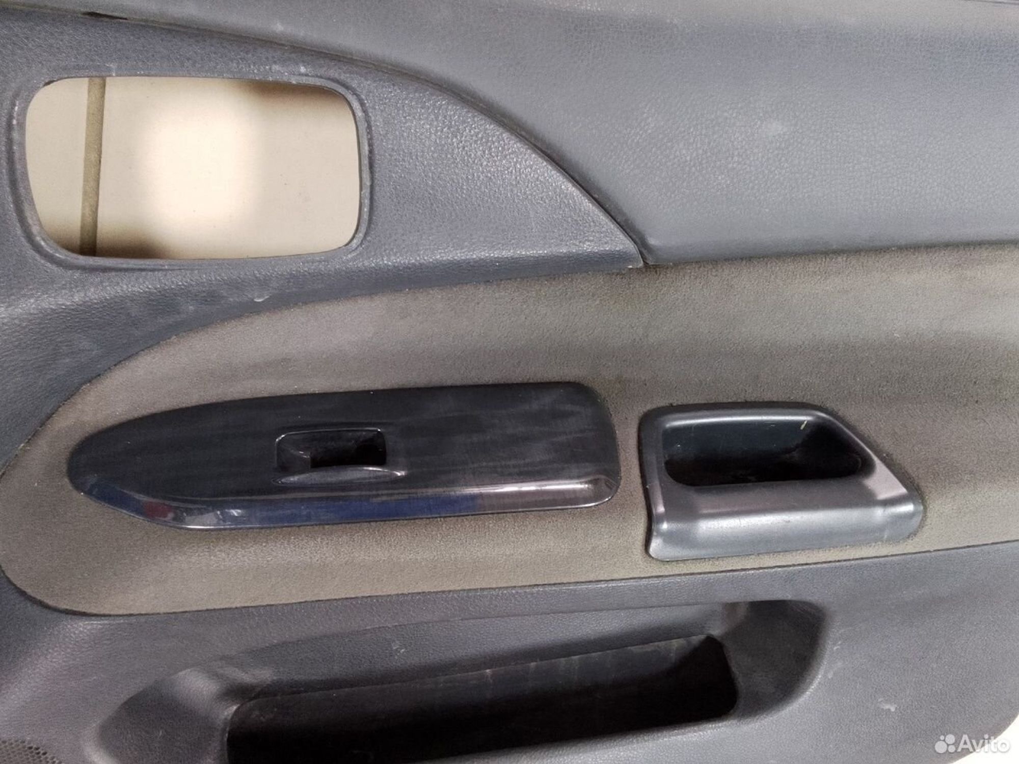 Обшивка двери передней правой Mitsubishi Lancer IX, 1000 рублей, Тамбов