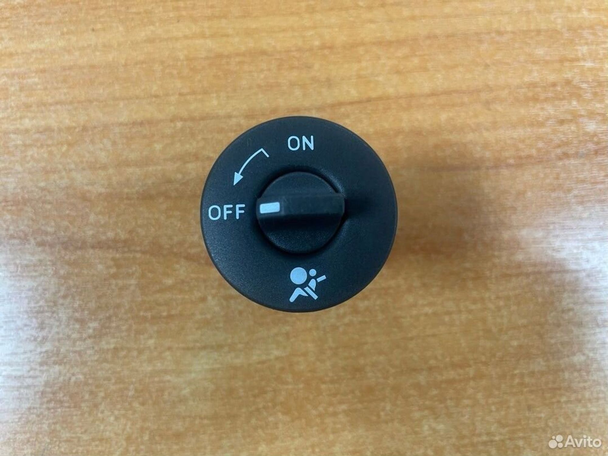 Кнопка отключения безоп. пассаж. LADA X-Ray, 500 рублей, Тамбов