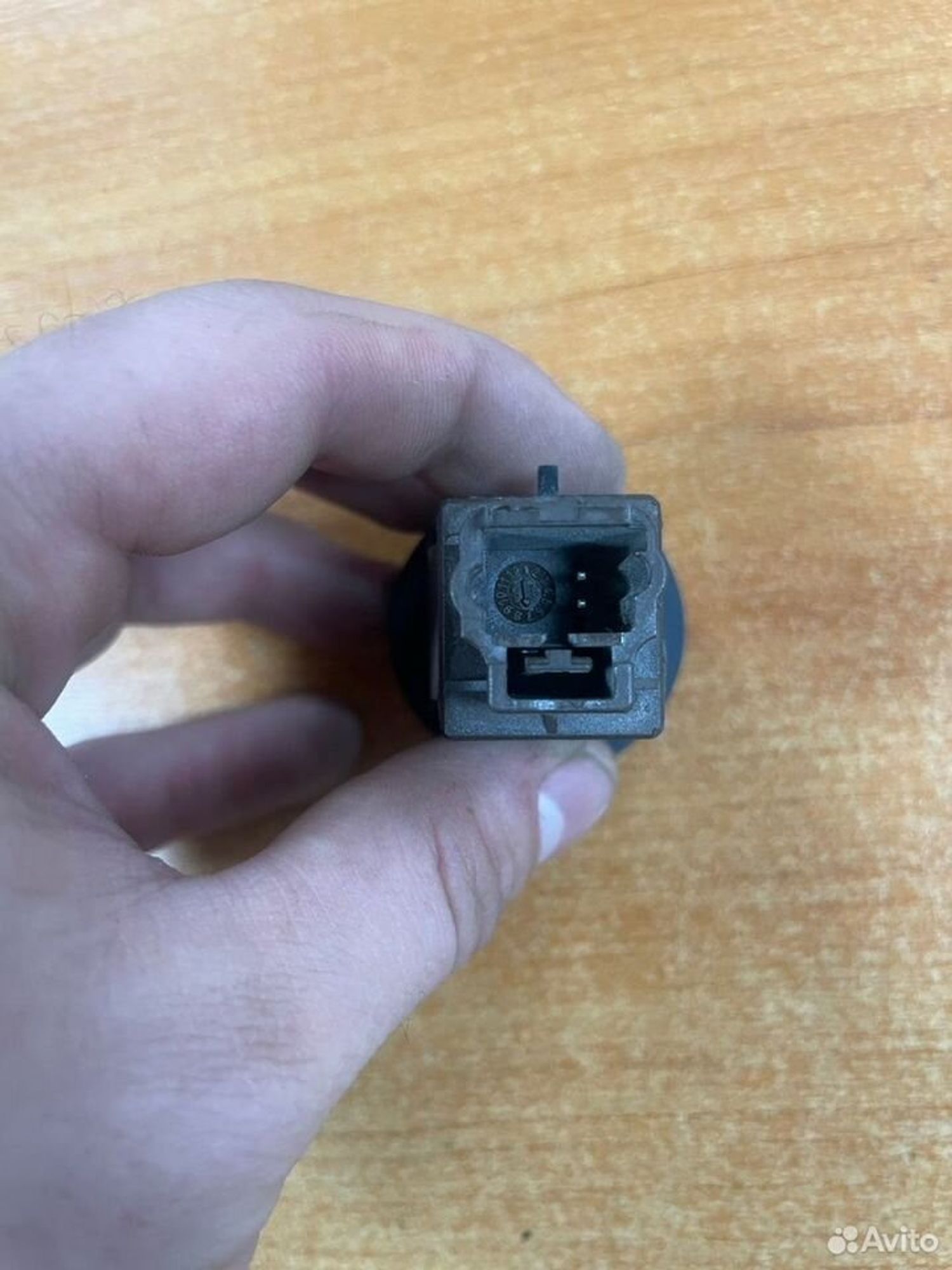 Кнопка отключения безоп. пассаж. LADA X-Ray, 500 рублей, Тамбов