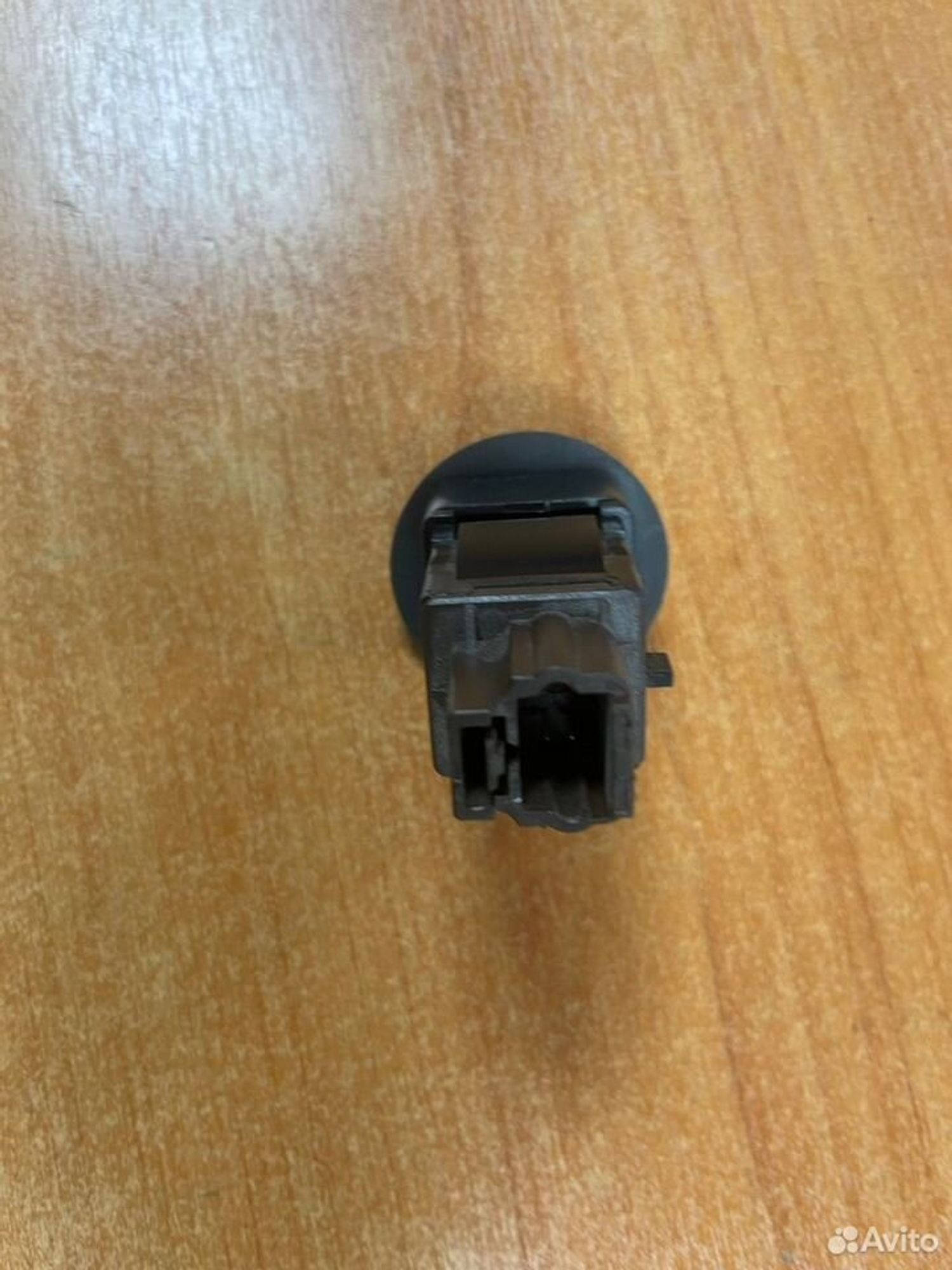 Кнопка отключения безоп. пассаж. LADA X-Ray, 500 рублей, Тамбов