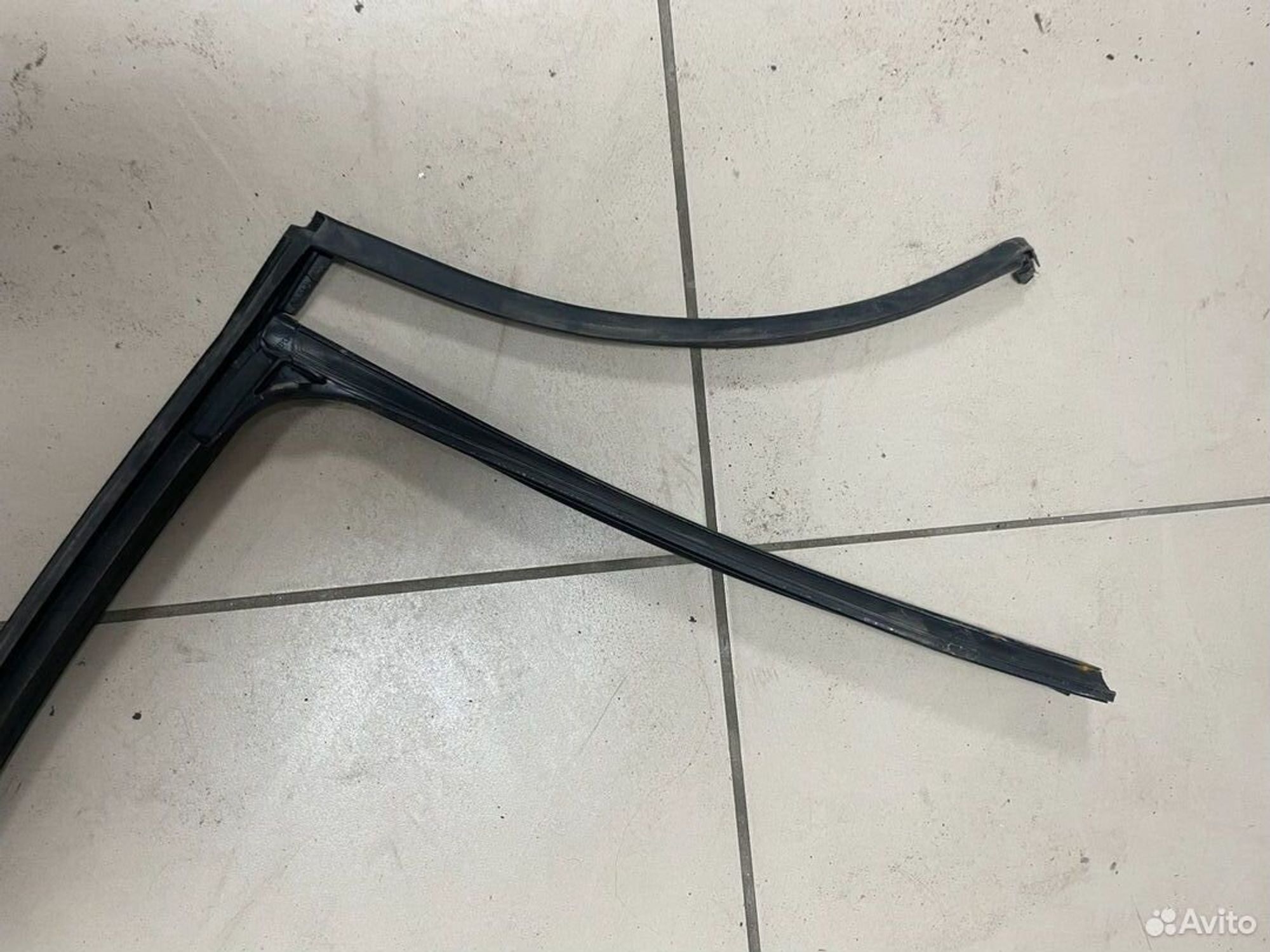 Уплотнитель стекла задний левый BMW E90, 500 рублей, Тамбов